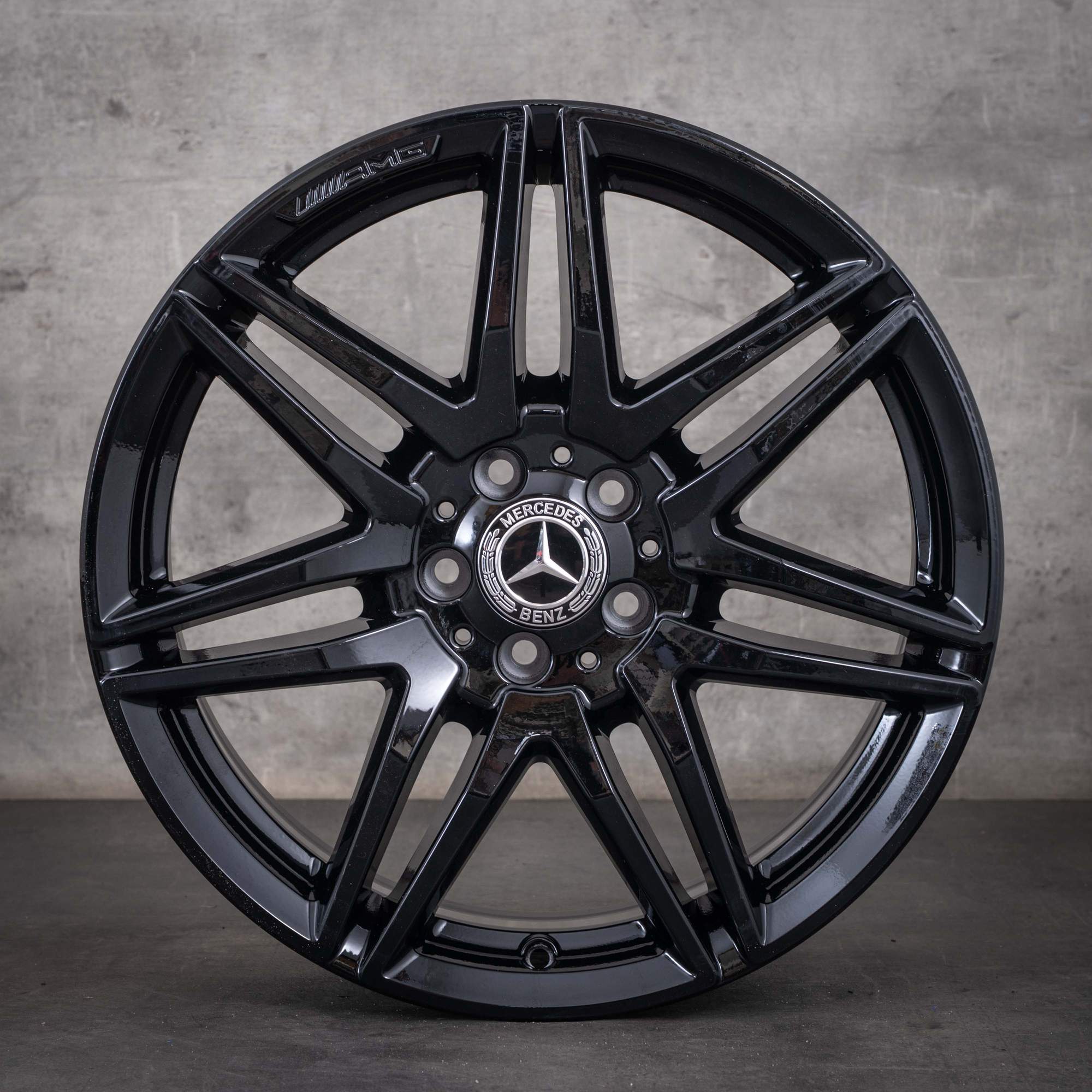 Jante originale Mercedes-Benz Clasa V AMG de iarnă 19 inci model W447 cod A4474015100 negru lucios