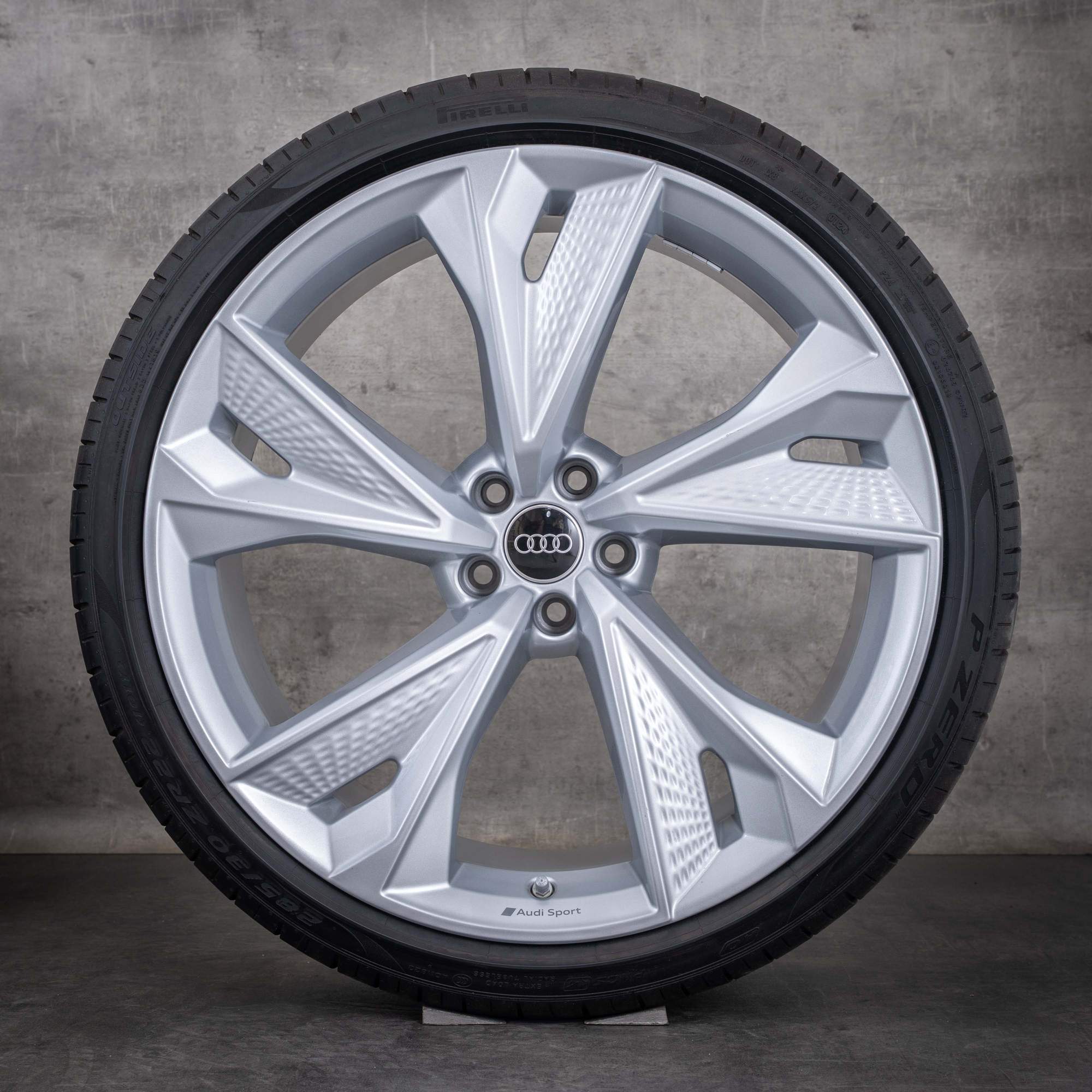 Oryginalne felgi Audi RS6 RS7 22 cale 4K C8 koła letnie 4K0601025BC srebrne błyszczące