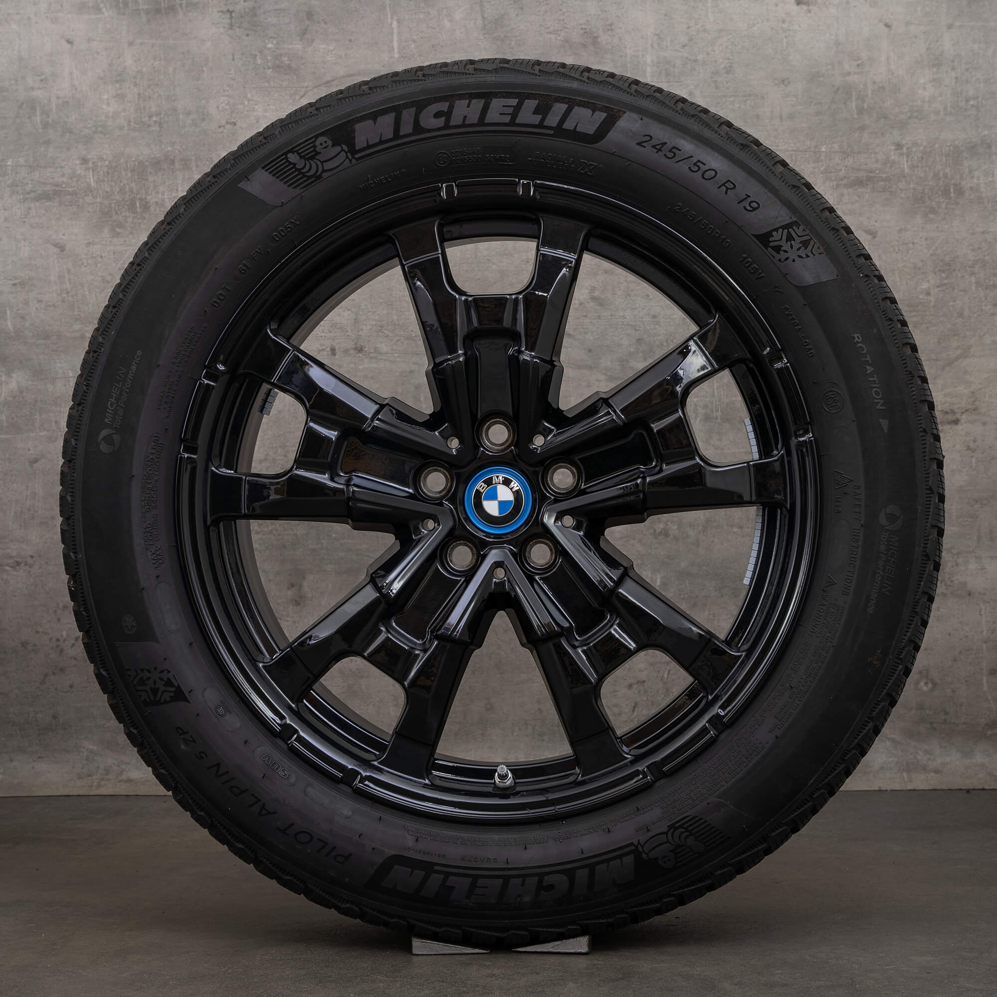 Originale BMW iX3 vinterhjul 19 tommer G08 felger 6895627 Styling 842 jet black