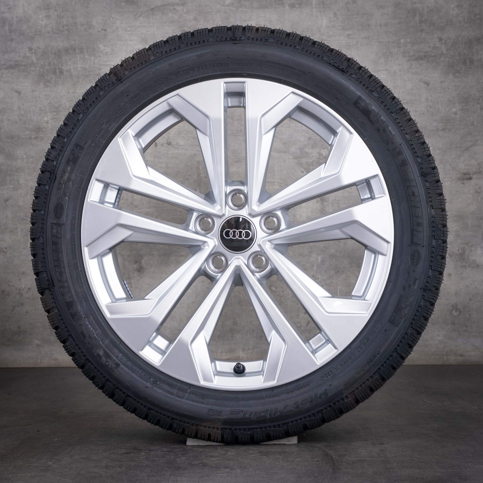Originale Audi A4 vinterhjul 18 tommer B9 8W Allroad-fælge 8W9601025L sølvblank NYE - hjul 1 af 4