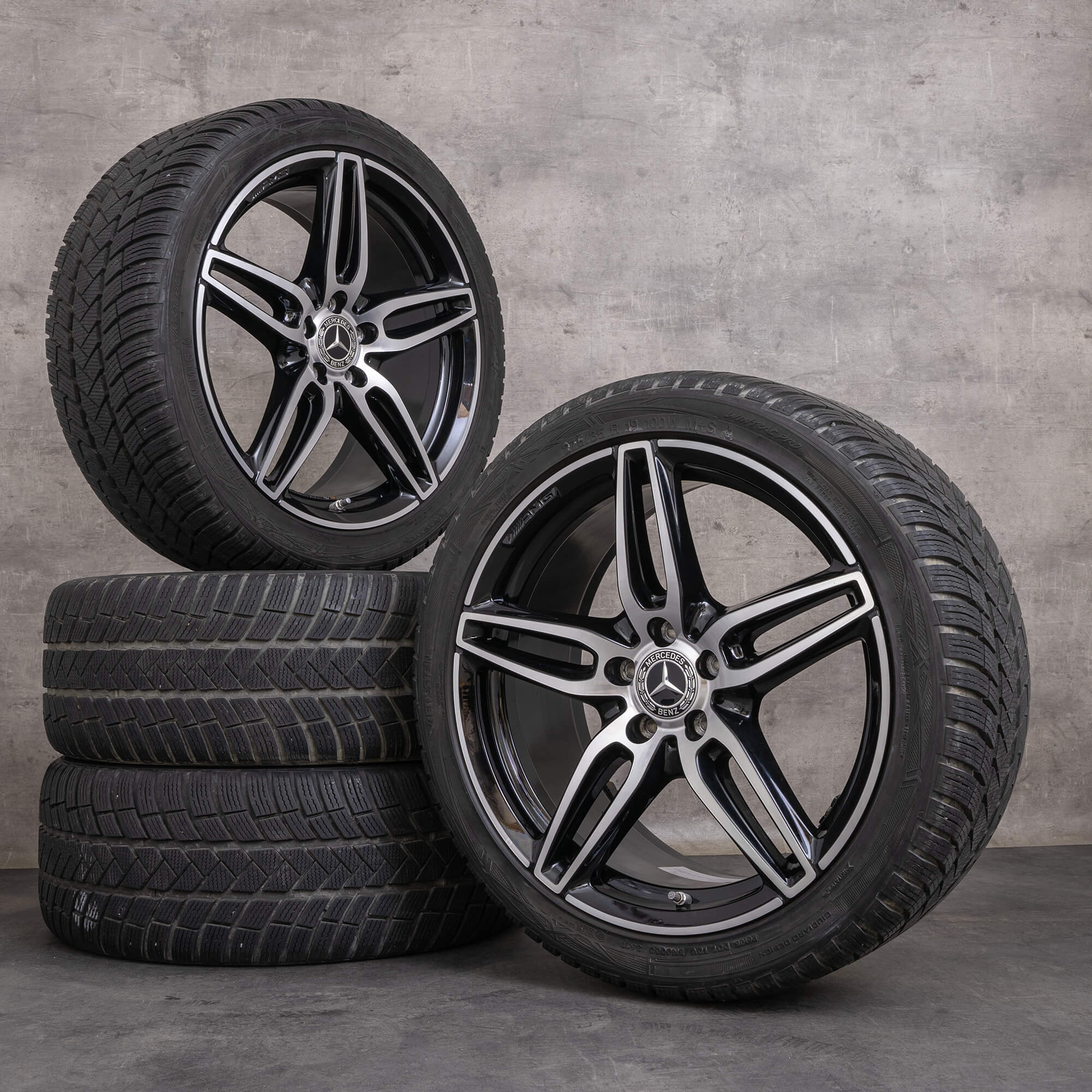 Original Mercedes Benz E-Klasse AMG Winterräder 19 Zoll W213 S213 C238 A238 Felgen A2134012000 A2134012100 schwarz front glanzgedreht