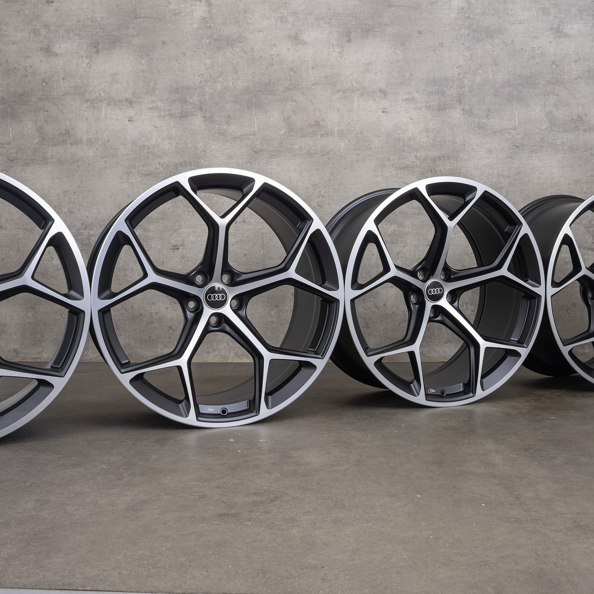 Audi Rims R6 Audi RS6 RS7 4K C8 22 inch rims black matt high-sheen 4K0601025BM New