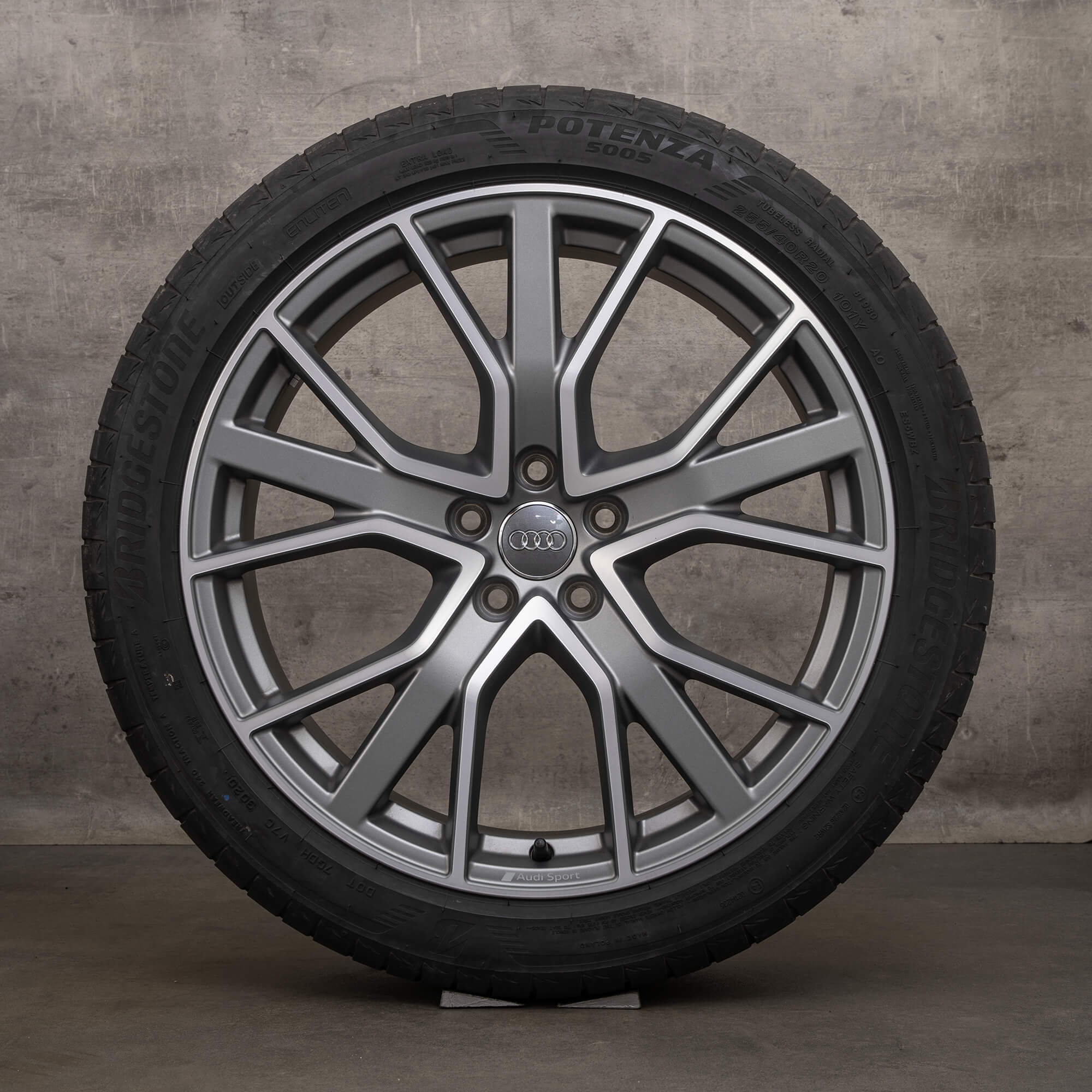 Original Audi Q3 F3 20 Zoll Sommerreifen Felgen 83A601025A titan matt