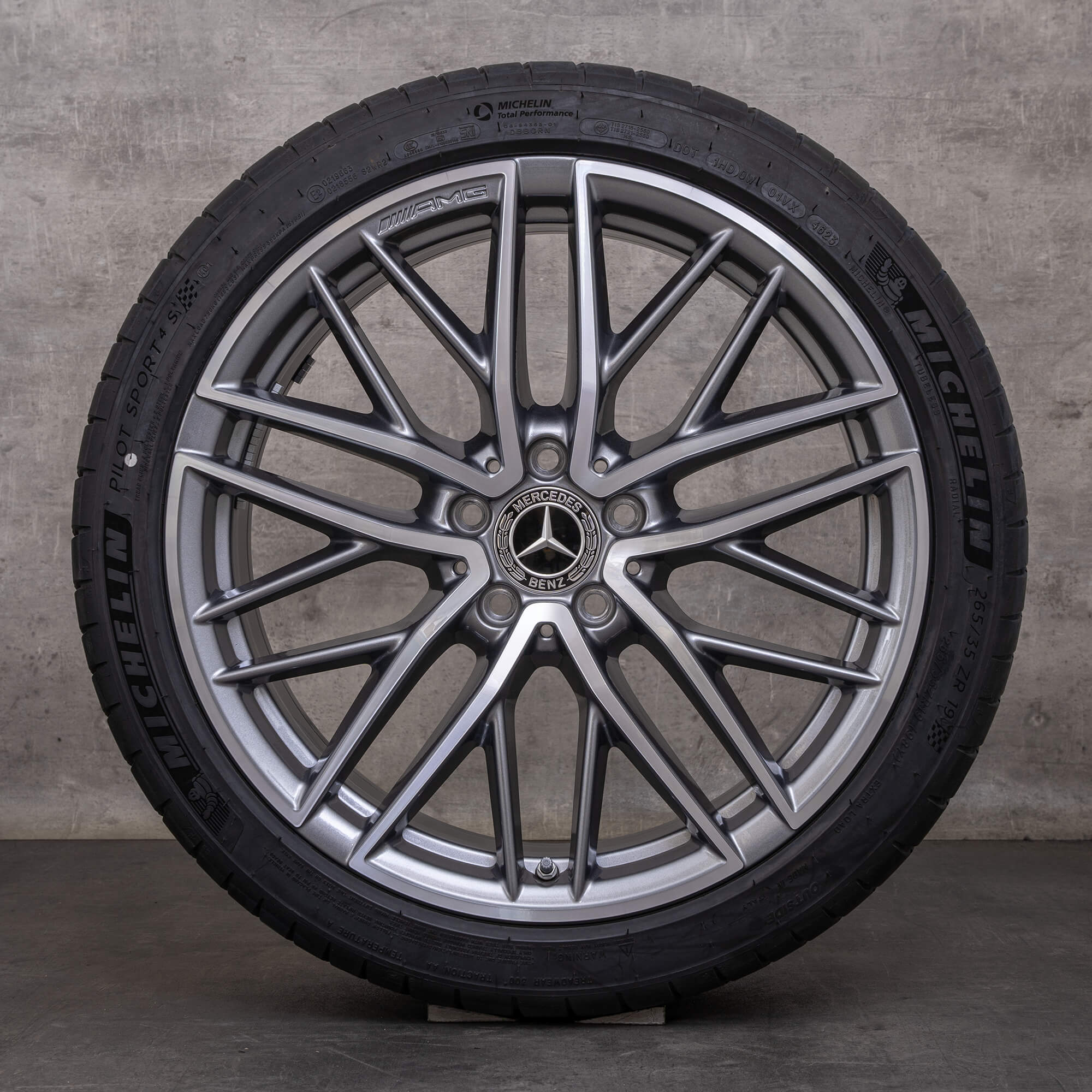 Alkuperäiset Mercedes Benz C-sarjan C43 AMG talvirenkaat 19 tuuman W206 S206 vanteet A2064012300 A2064012400 himalajanharmaa Kiillotettu