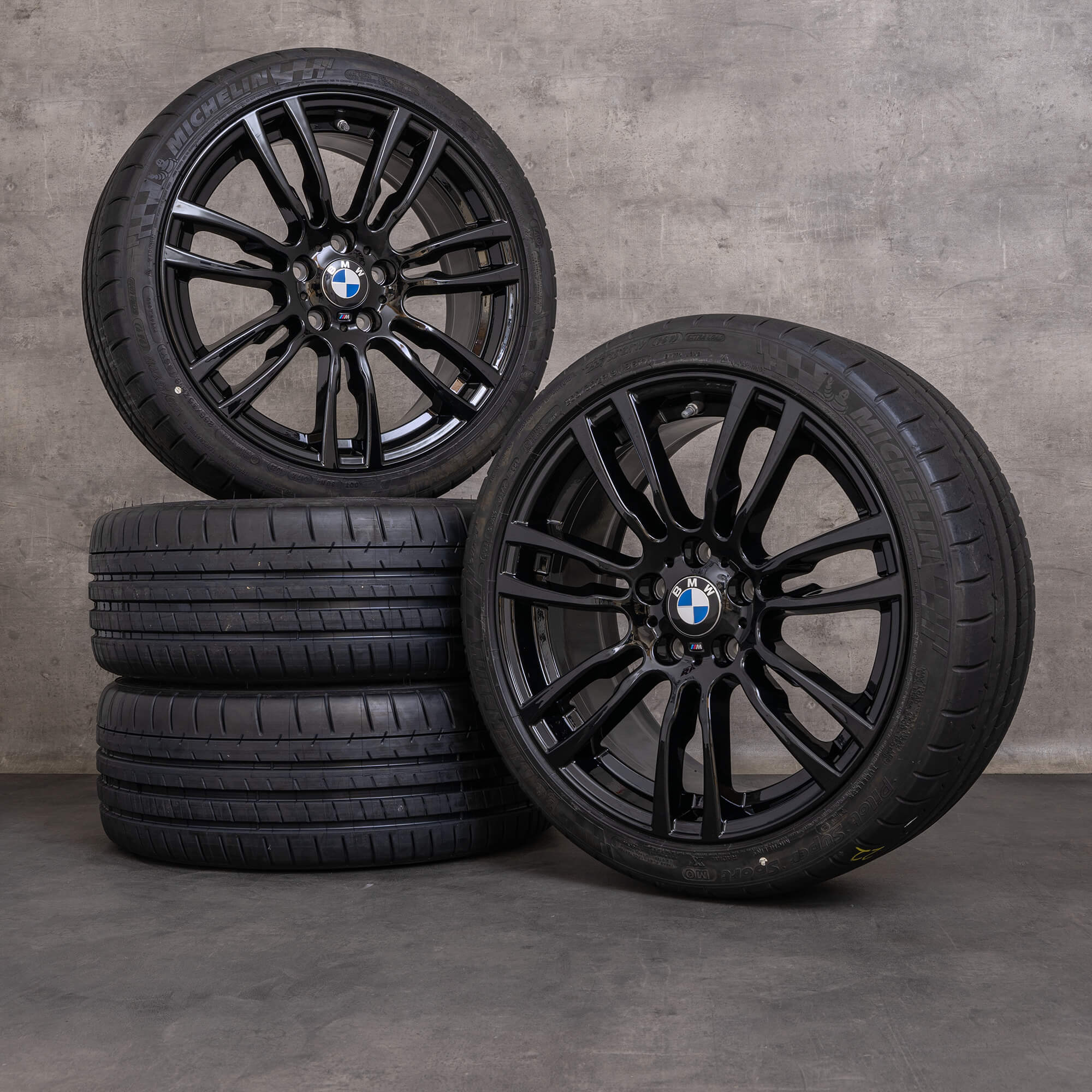 Originele BMW 3 serie 4 wielen 19 inch F30 F31 F32 F33 F36 Gran Coup zomerbanden styling 403 M 7845882 7845883 zwart glanzend