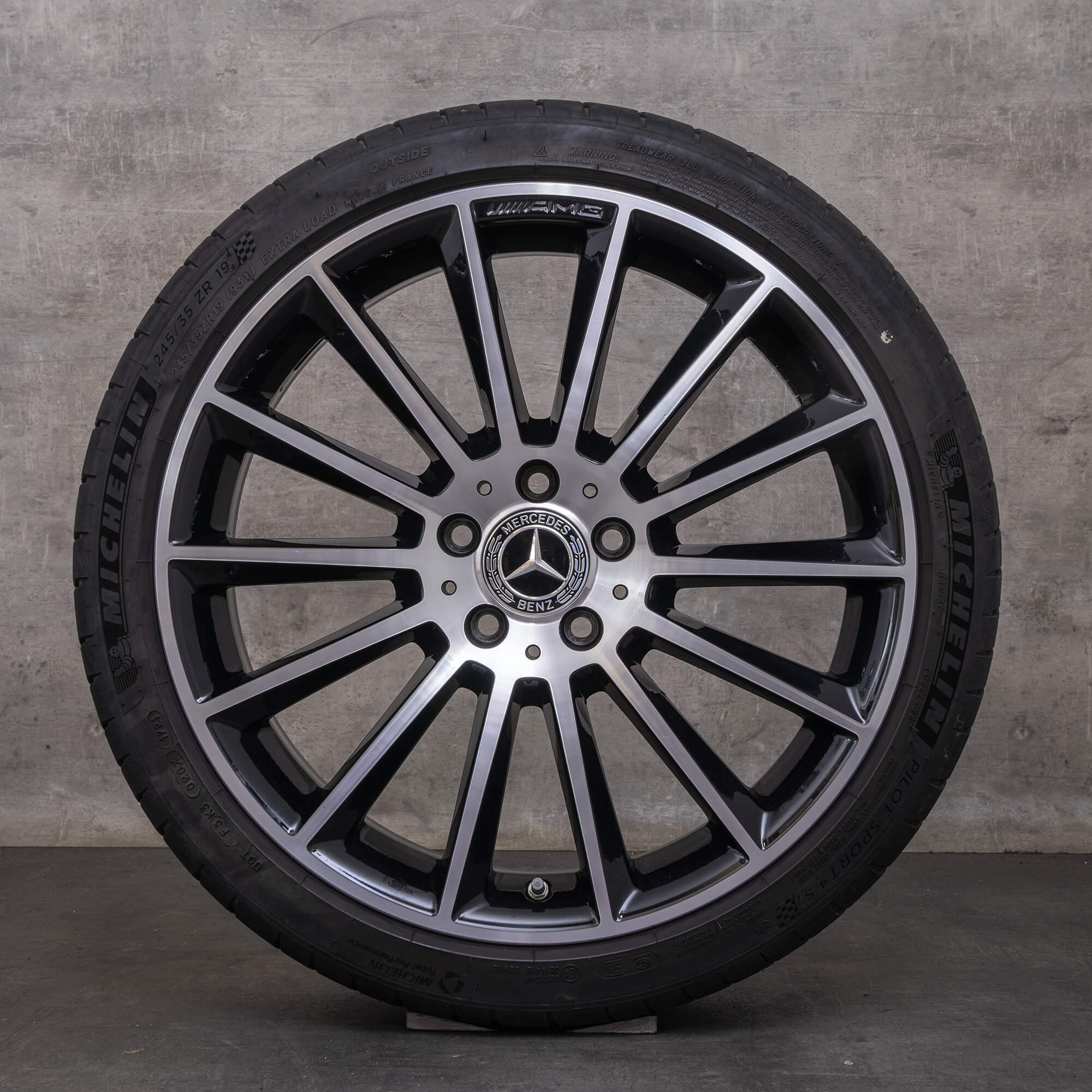 Original Mercedes Benz CLA AMG jante 19 inch C118 X118 anvelope vară A1184010300 negru lucios întoarse