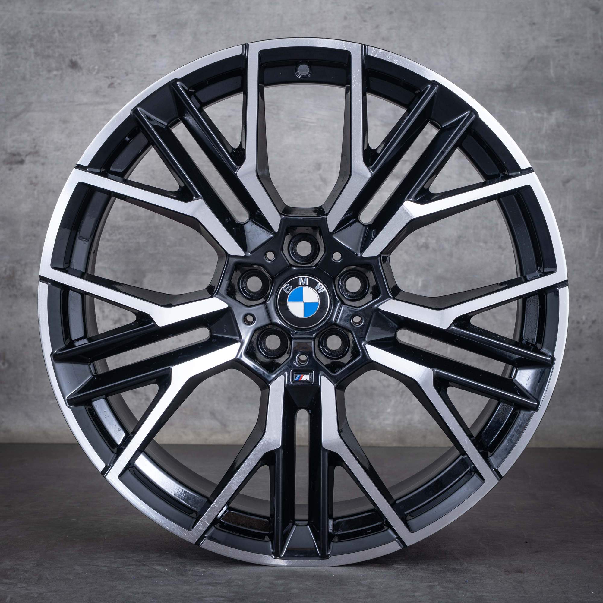 Alkuperäiset BMW 8-sarjan 20 tuuman G14 G15 G16 Styling 894 M 5A07083 5A07085 mustat kiillotetut vanteet