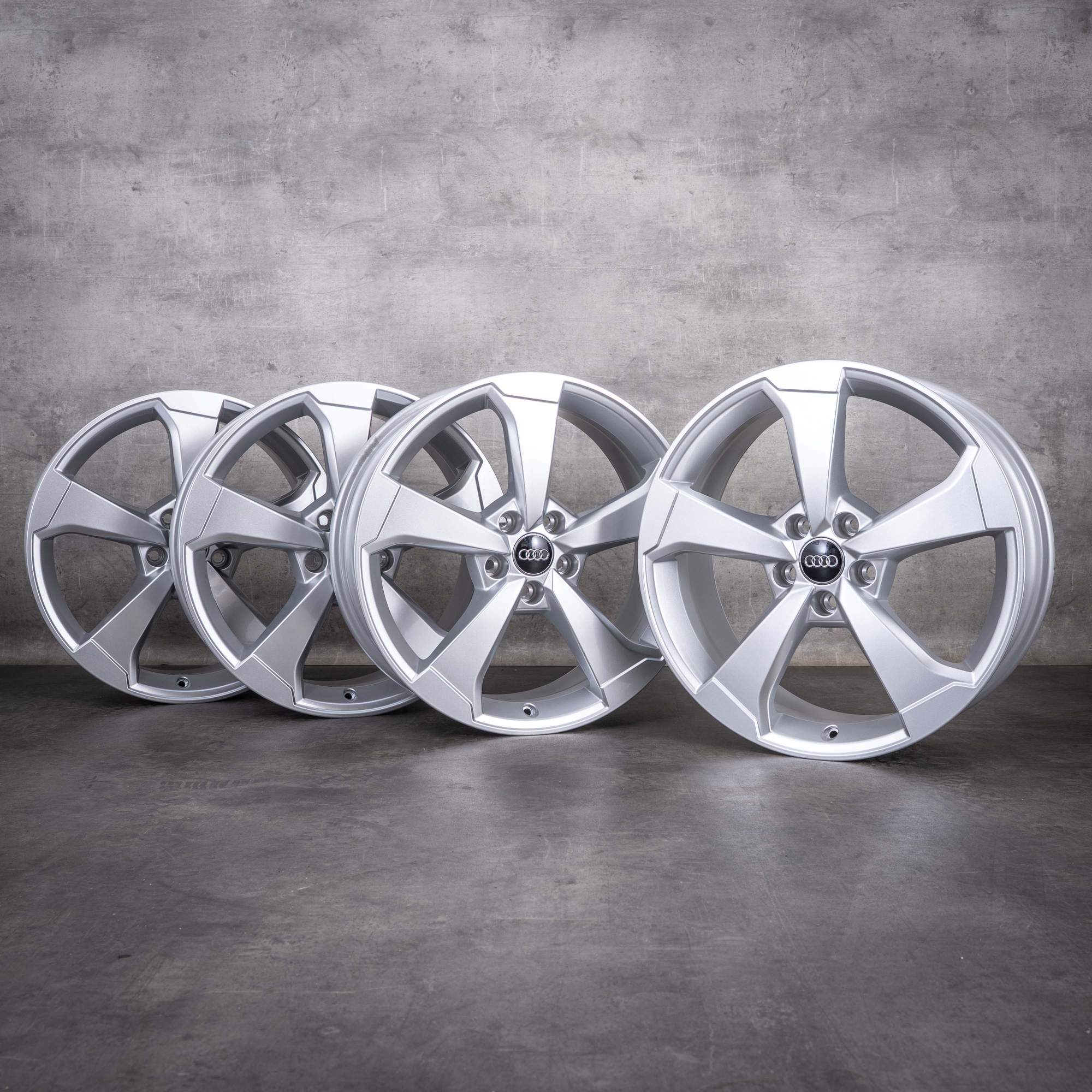 Oryginalne felgi do Audi A3 S3 RS3 19 cali 8V 8V0601025CG wzór Rotor II srebrny połysk NOWE