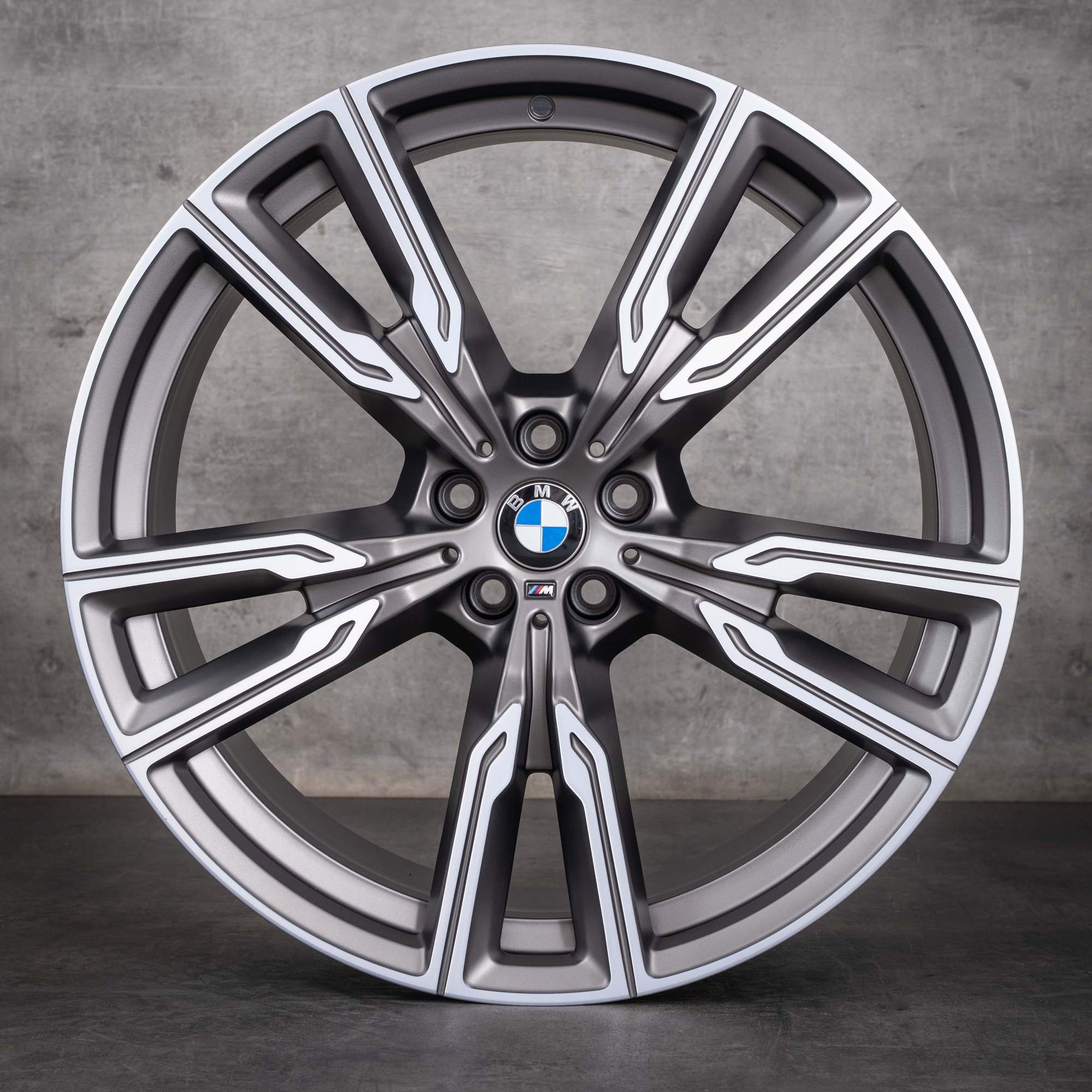 Oryginalne felgi BMW X5 X6 22 cale G05 G06 Styling 747 M 8072002 8072003 w kolorze cerium grey, Polerowane na wysoki połysk, NOWE