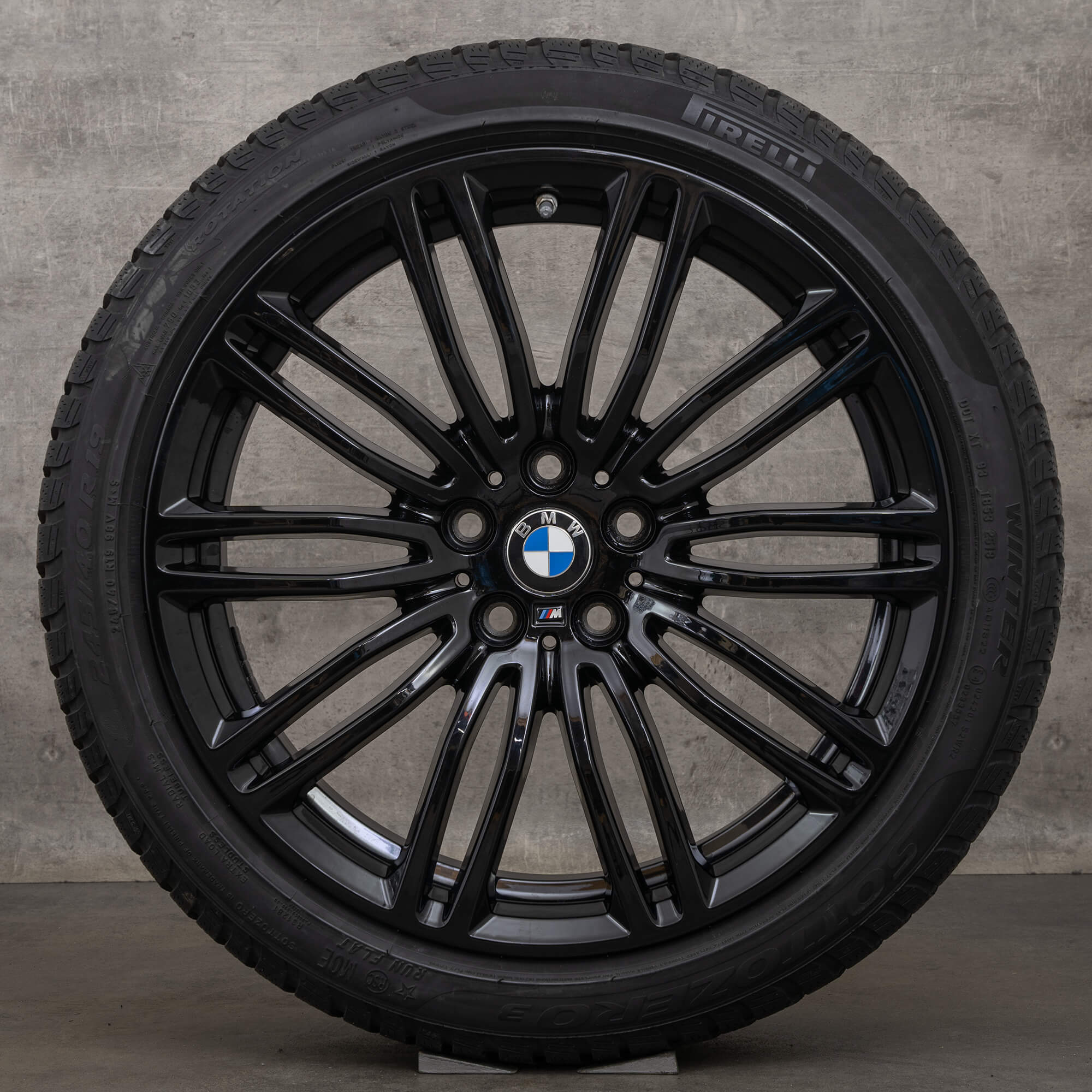 BMW Série 5 G30 G31 jantes hiver 19 pouces pneus 664 M 7855083 7855084