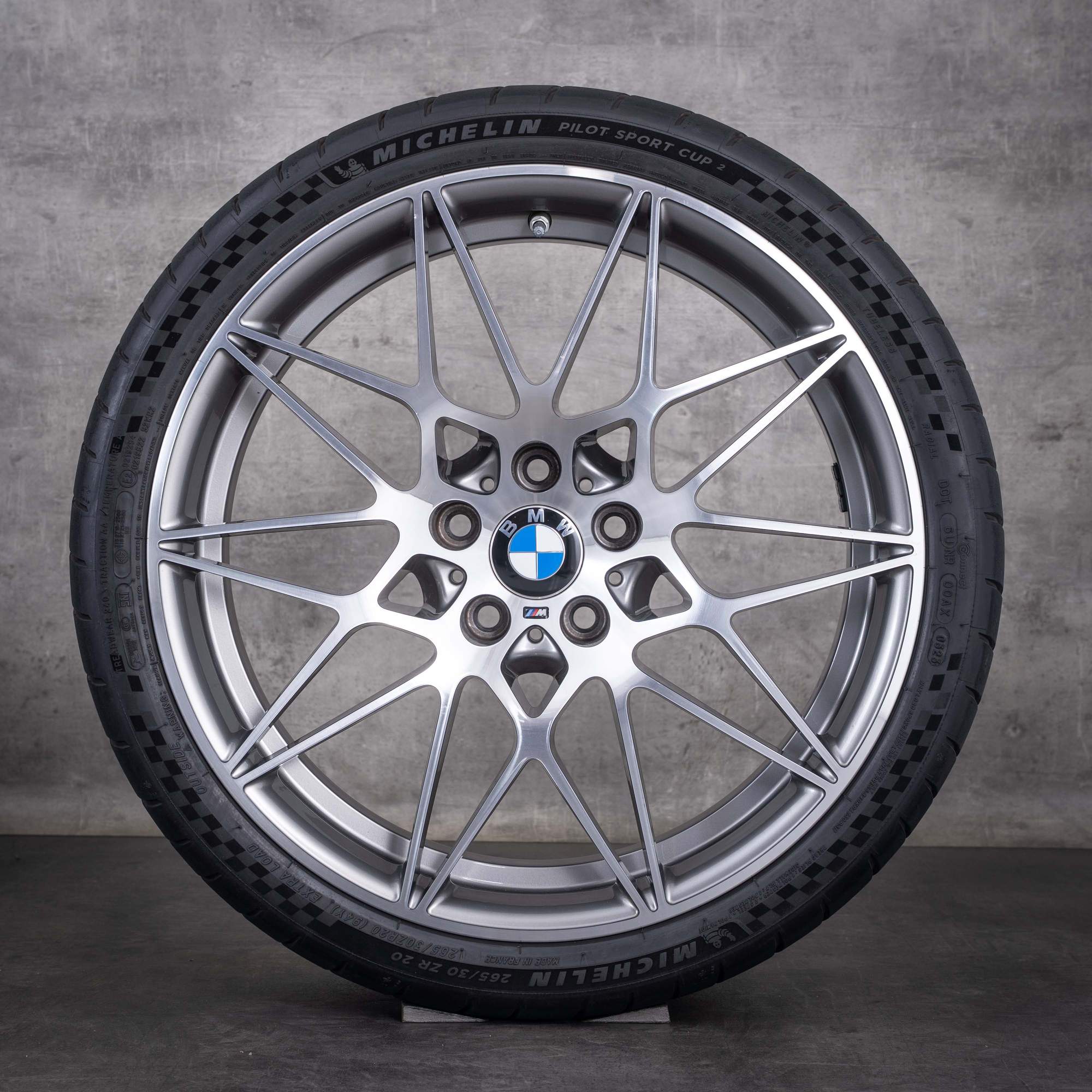 Original BMW M3 M4 Felgen 20 Zoll F80 F82 F83 Sommerräder Styling 666 M 8090194 8090195 ferric grey front glanzgedreht