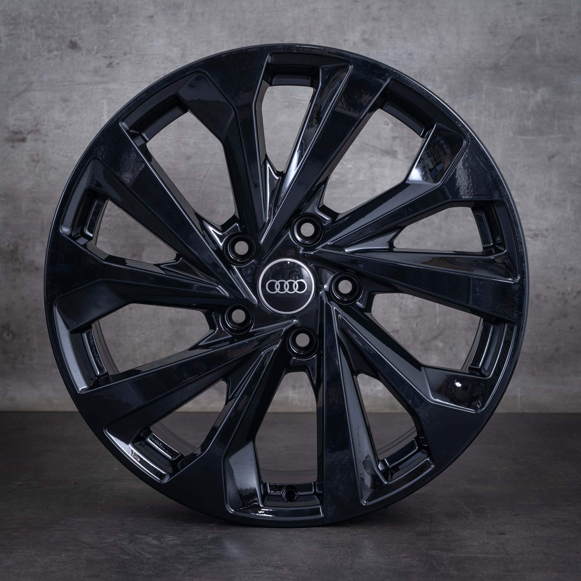 Jantes originais Audi Q6 SQ6 e-tron de 19 polegadas GF 85H601025D 85H601025E Dynamik preto brilhante - jante 3 de 4