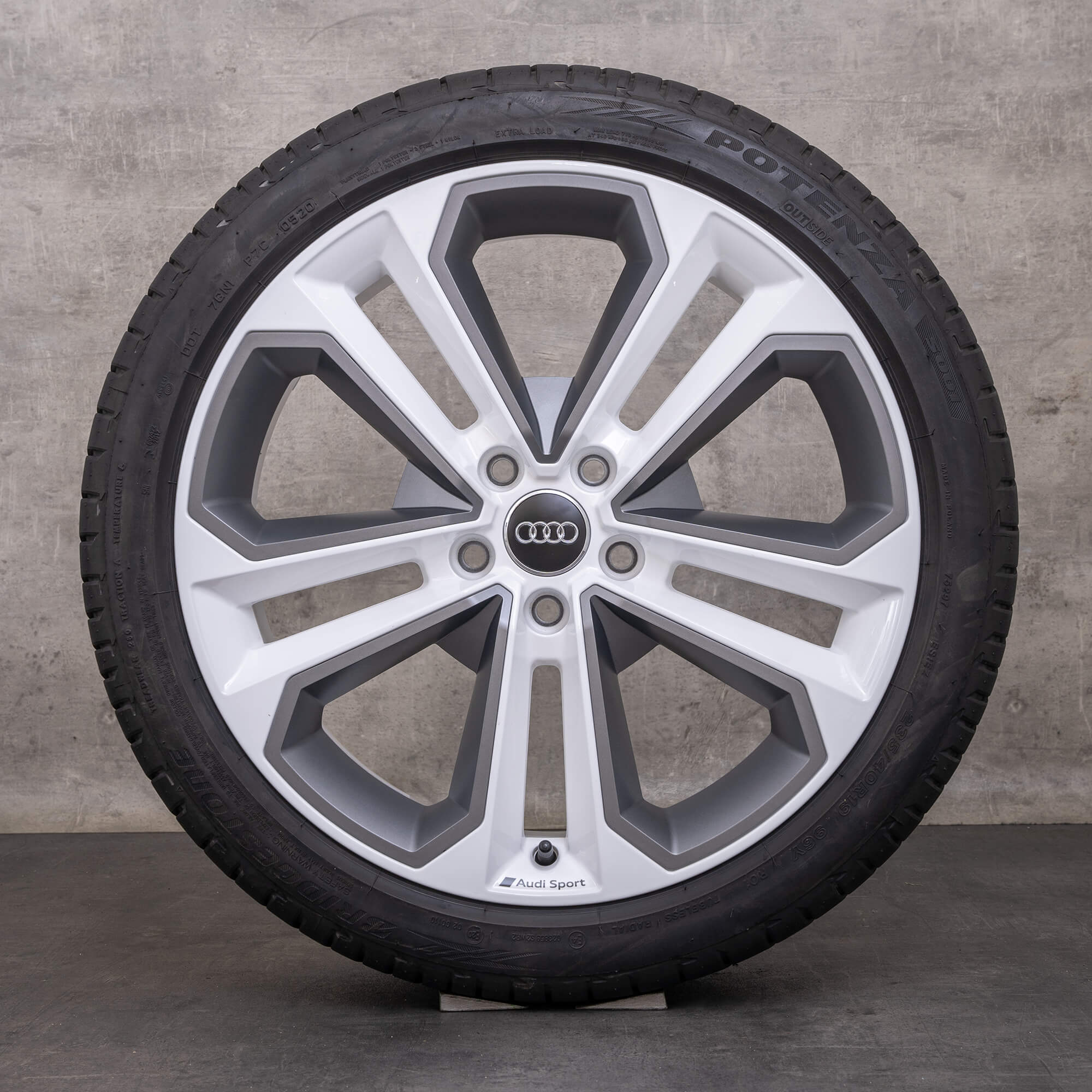 Alkuperäiset Audi Q2 SQ2 vanteet 19 tuuman GA kesäpyörät valkoinen hopea kevytmetallivanteet 81A601025AF