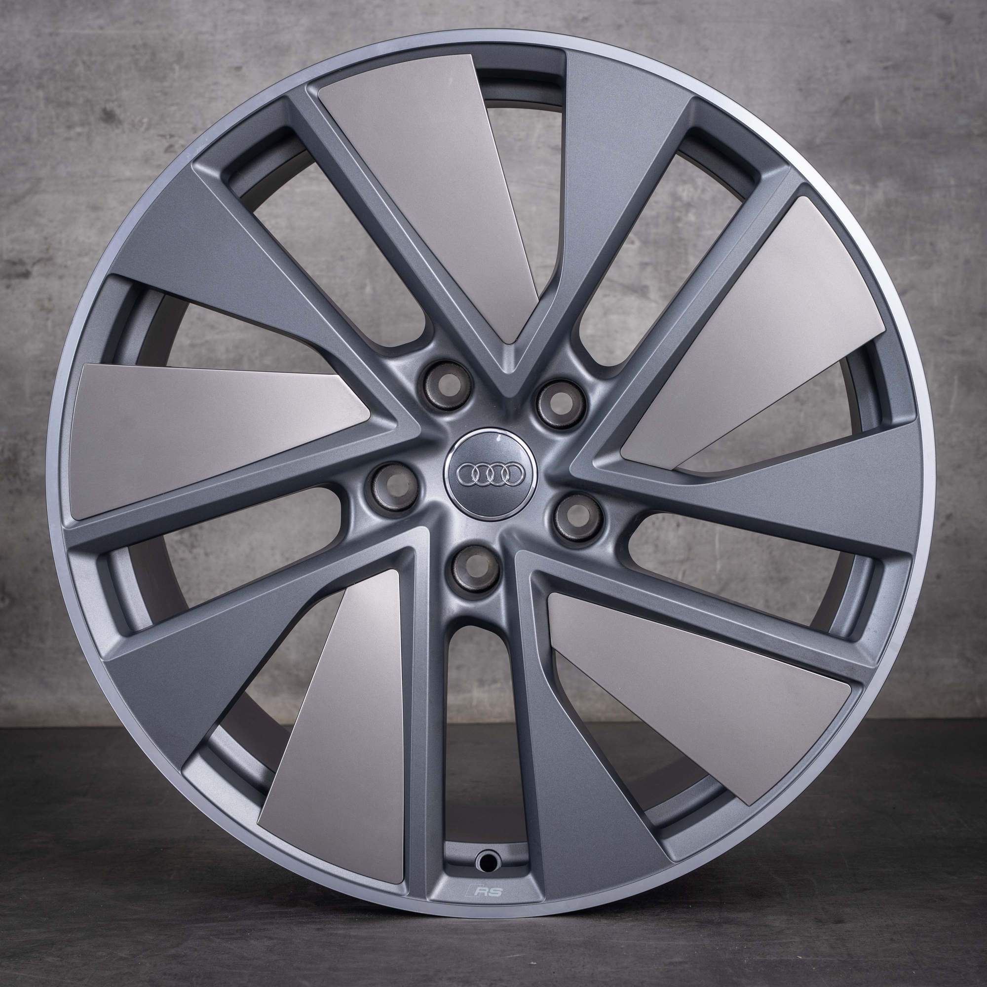 Original Audi e-tron Felgen 21 Zoll GT RS FW Trapezmodul 4J3601025J 4J3601025K titan matt glanzgedreht