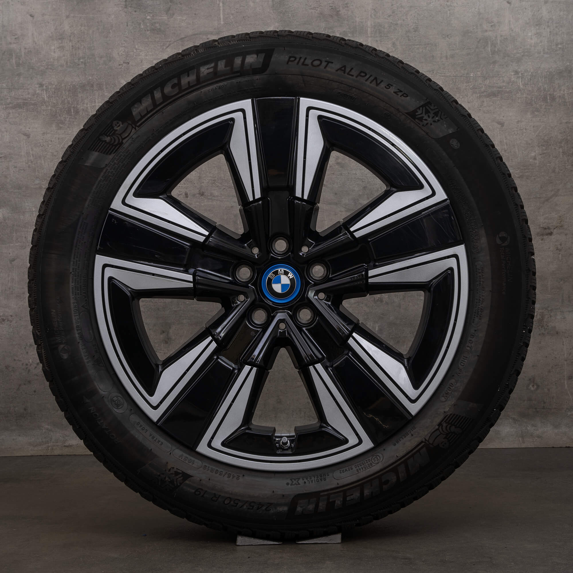 Anvelope de iarnă originale BMW iX3 19 inch G08 jante 6895627 stil 842 jet black