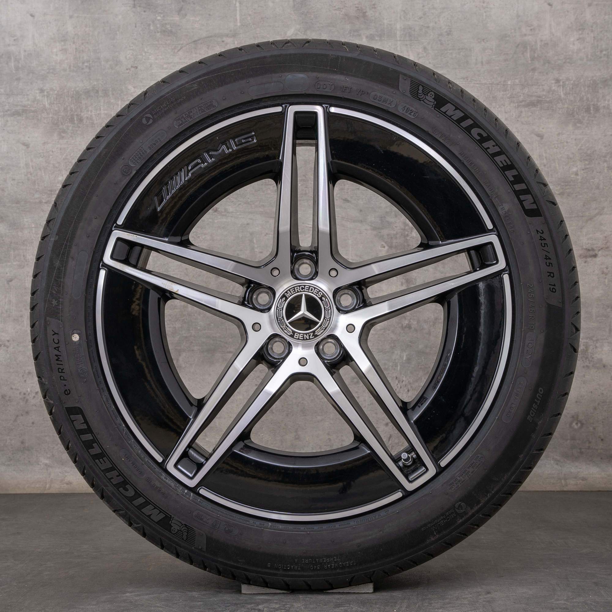 Oryginał Mercedes Benz CLE AMG felgi 18 cali C236 300e Hybryda koła letnie A2364011800 czarne polerowane NOWOŚĆ