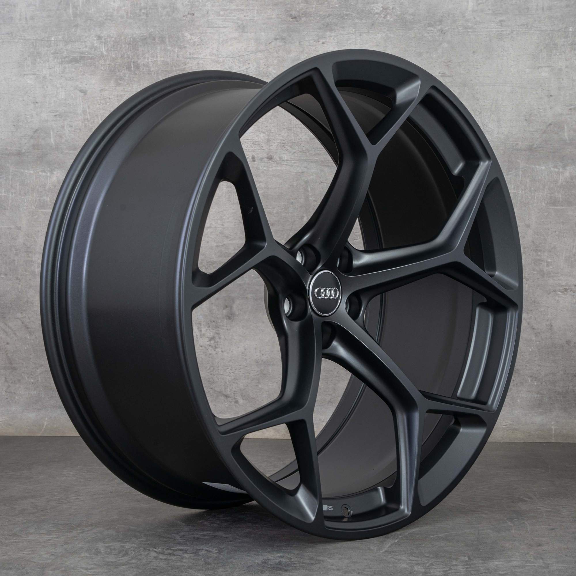 Llanta Audi RS Q8 original 23 pulgadas 4M8 Performance 4M8601025CM negro mate NUEVO