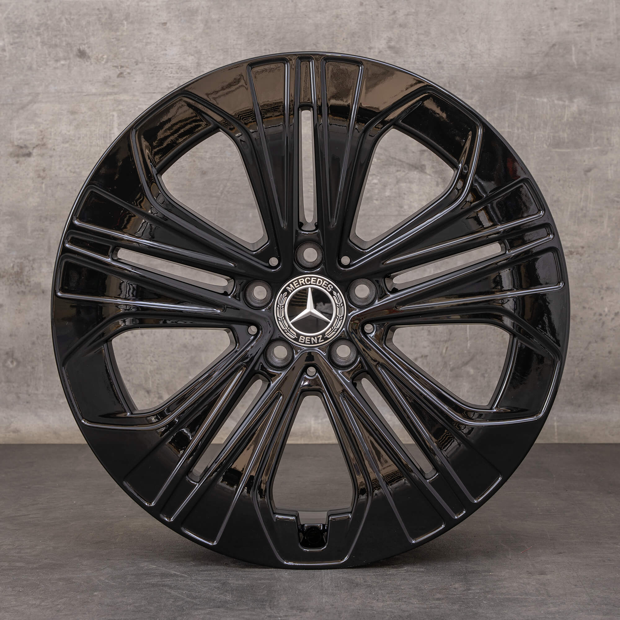 Oryginał Mercedes Benz Klasa E Felgi 19 cali W214 S214 A2144012300 czarny błyszczący