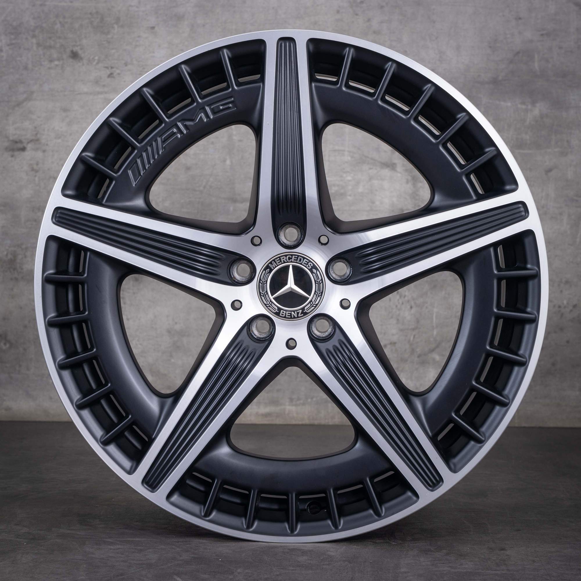 Alkuperäiset Mercedes-Benz EQE 43 53 AMG 20 tuuman V295-vanteet A2954012700 A2954012800 mattamusta diamond cut