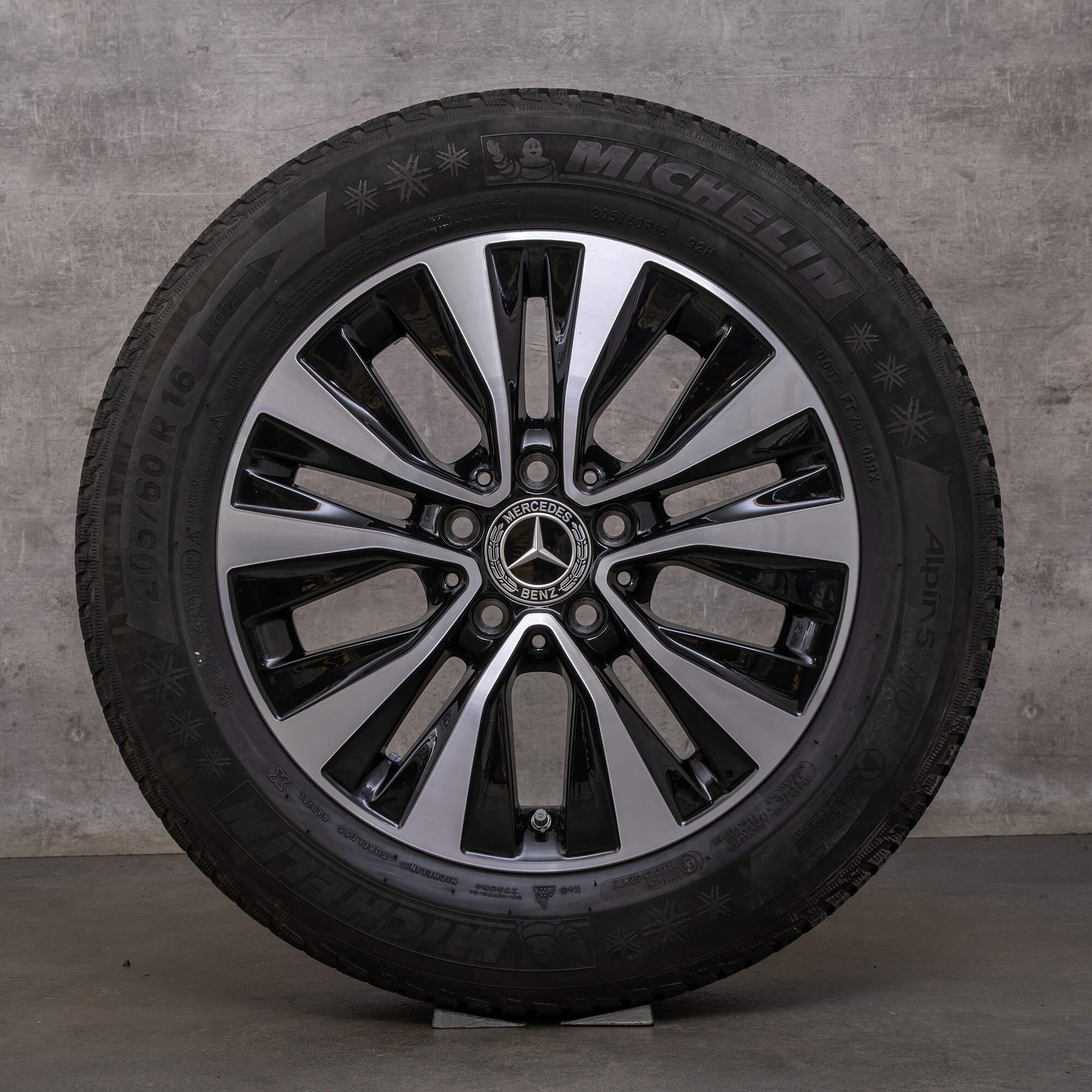 Original Mercedes Benz A B Class CLA pneus d'hiver 16 pouces W177 V177 W247 X118 C118 jantes A1774010000 noir brillant