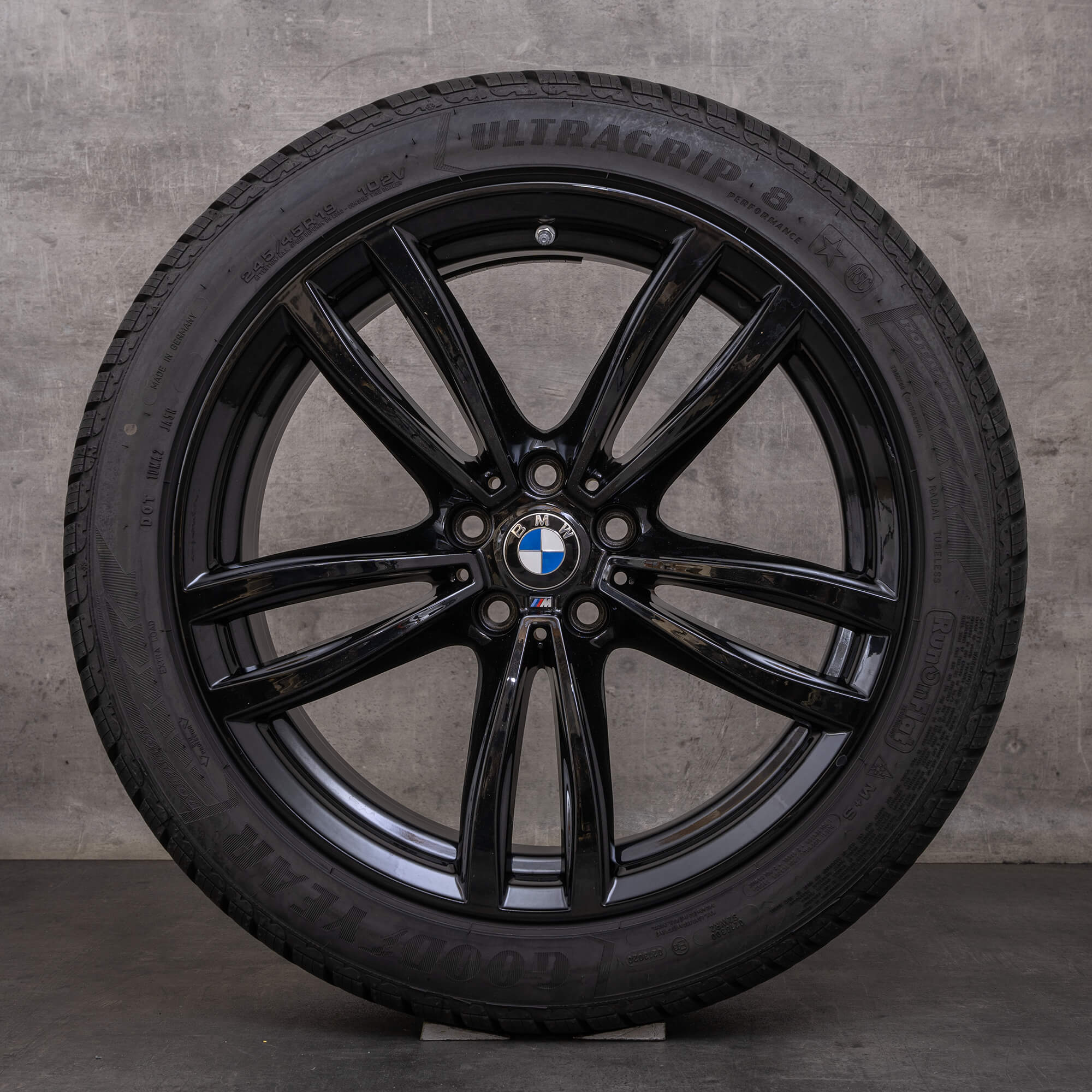 Original BMW Série 6 7 jantes e pneus inverno 19 polegadas G11 G12 GT G32 estilo 647 M 7850579 preto brilhante