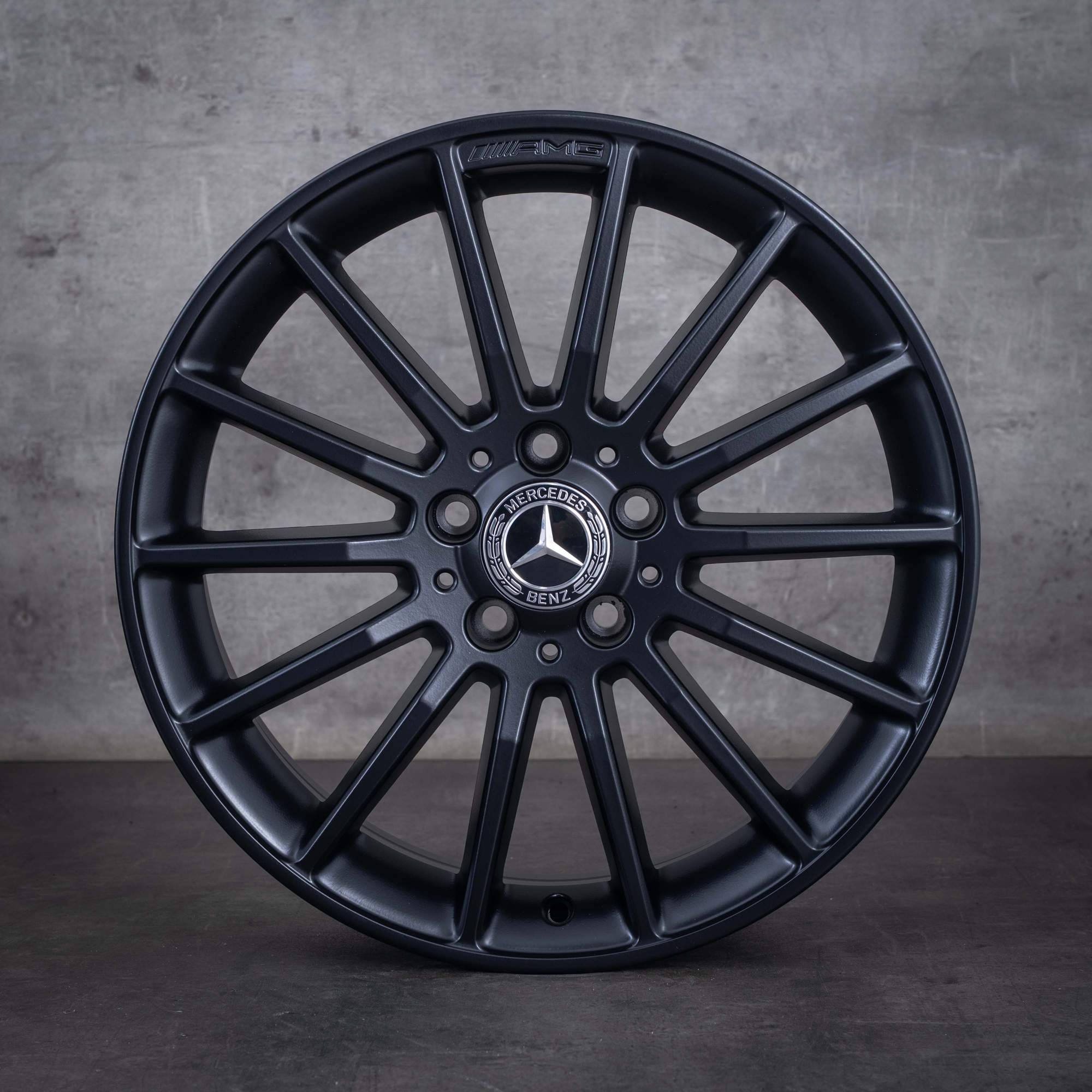 Jante originale Mercedes-Benz Clasa A Clasa B CLA AMG 18 inci W176 W246 C117 X117 A1764010200 negru mat