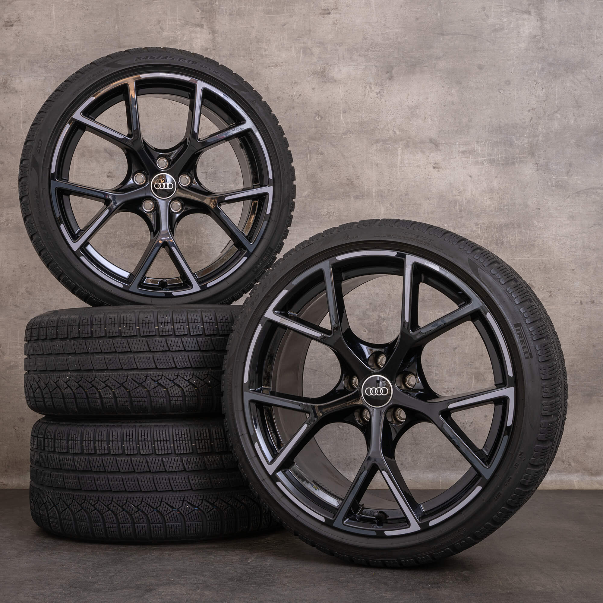 Originali Audi RS3 con gomme invernali da 19 pollici 8Y RS cerchi auto 8Y0601025BP 8Y0601025BQ nero argento lucido