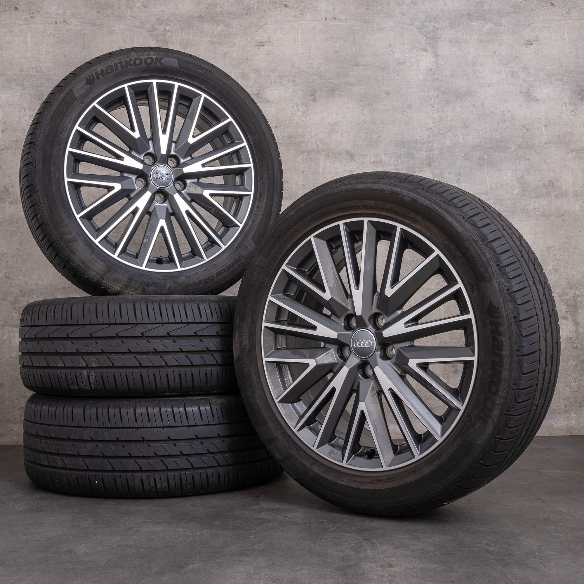 Originální letni disky Audi Q3 19 palců II F3 83A601025L titan leštěné