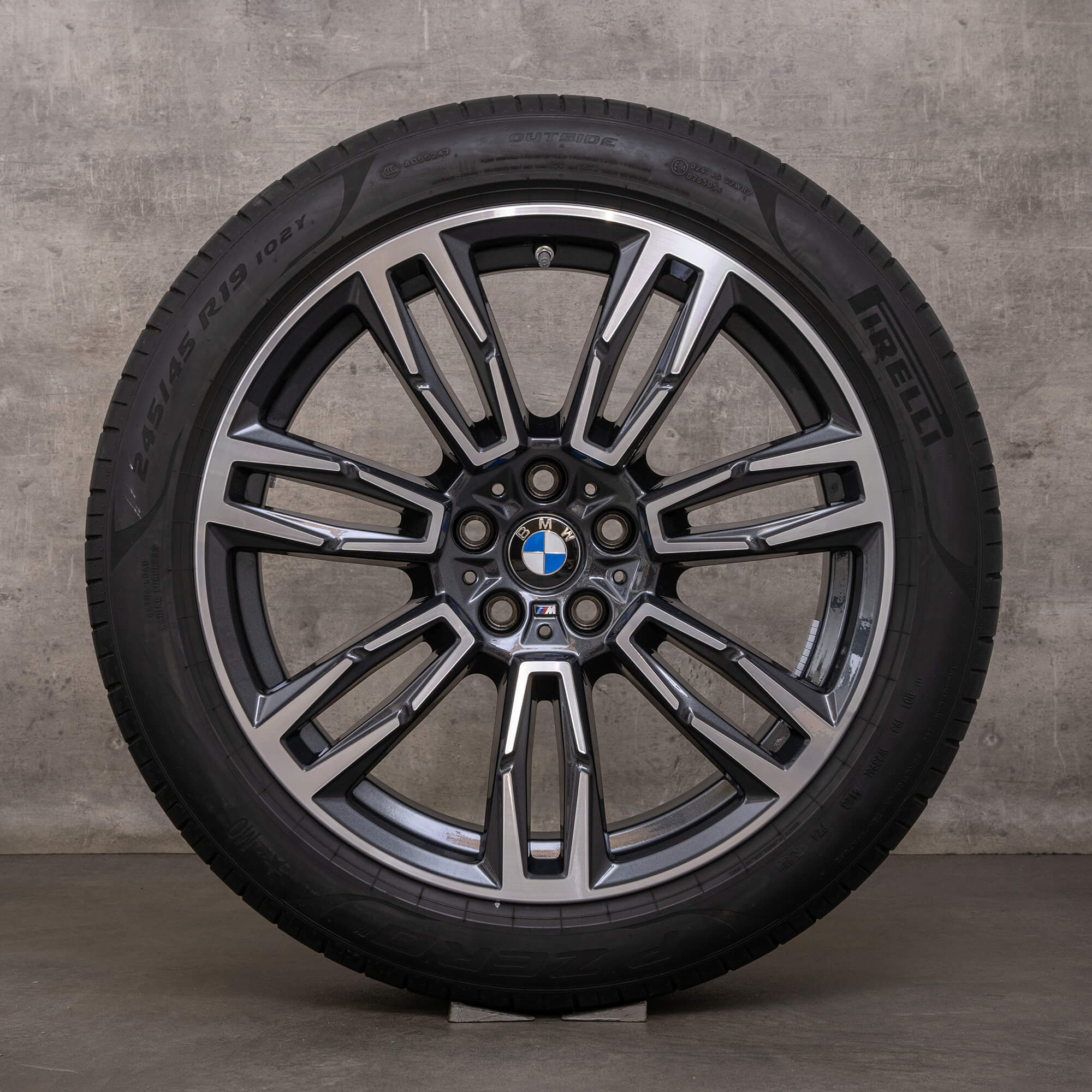 Oryginalał BMW serii 5 i5 koła zimowe 19 cali G60 G61 felgi Styling 935 M 5A324E0 czarne Polerowane