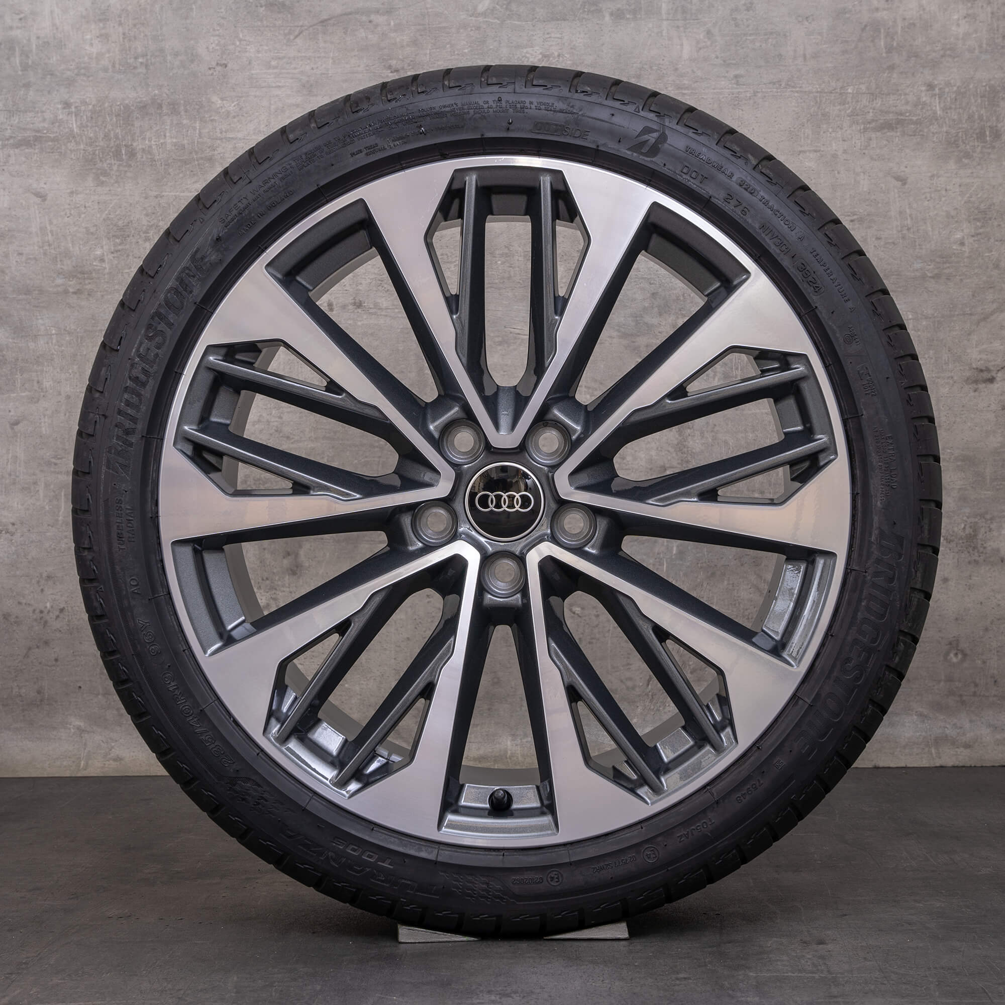 oem Audi Q2 SQ2 rims 19 inch GA summer wheels 81A601025S titan