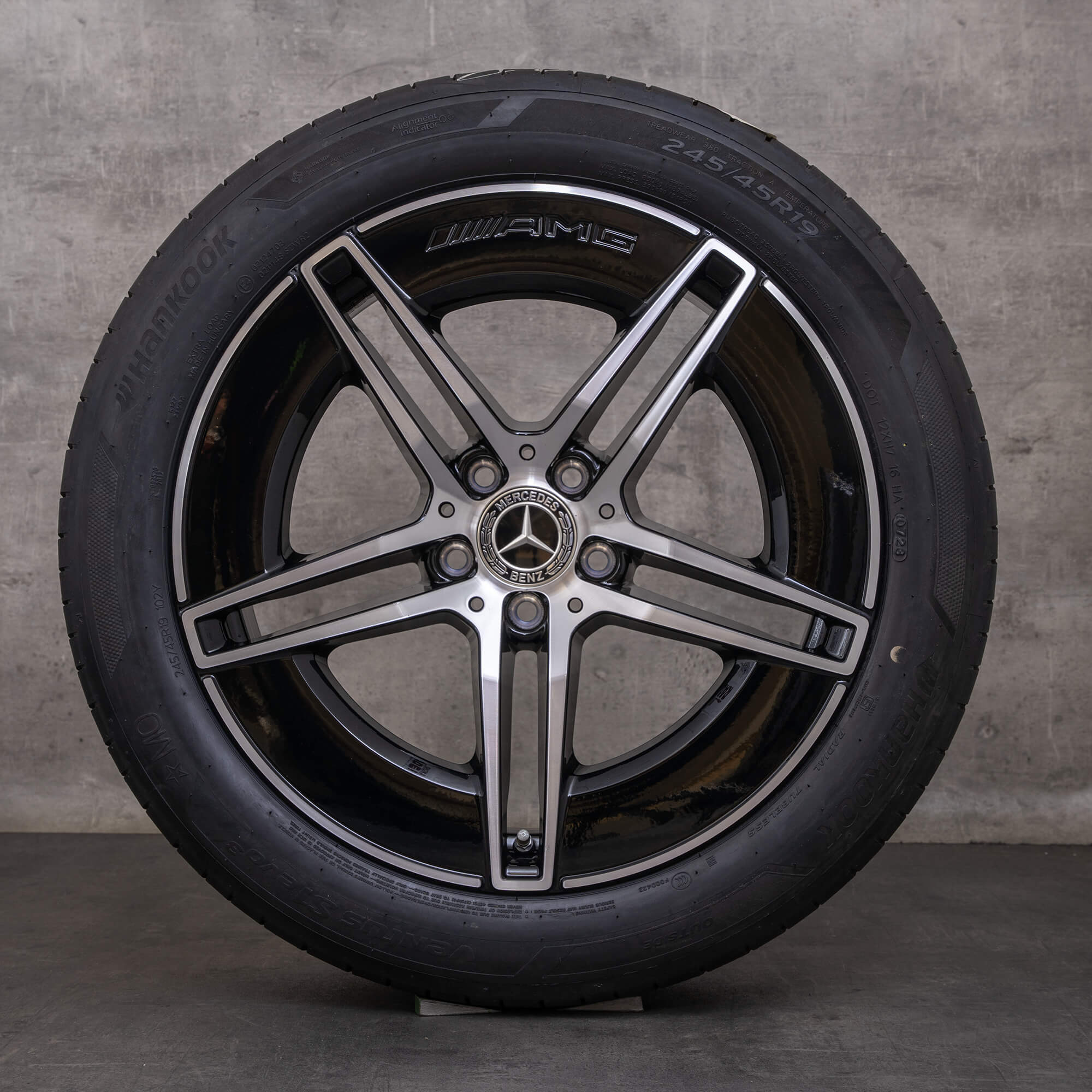 Originali Mercedes Benz Classe E AMG cerchi 19 pollici W214 S214 estivi A2144010300 nero lucido tornito NUOVO