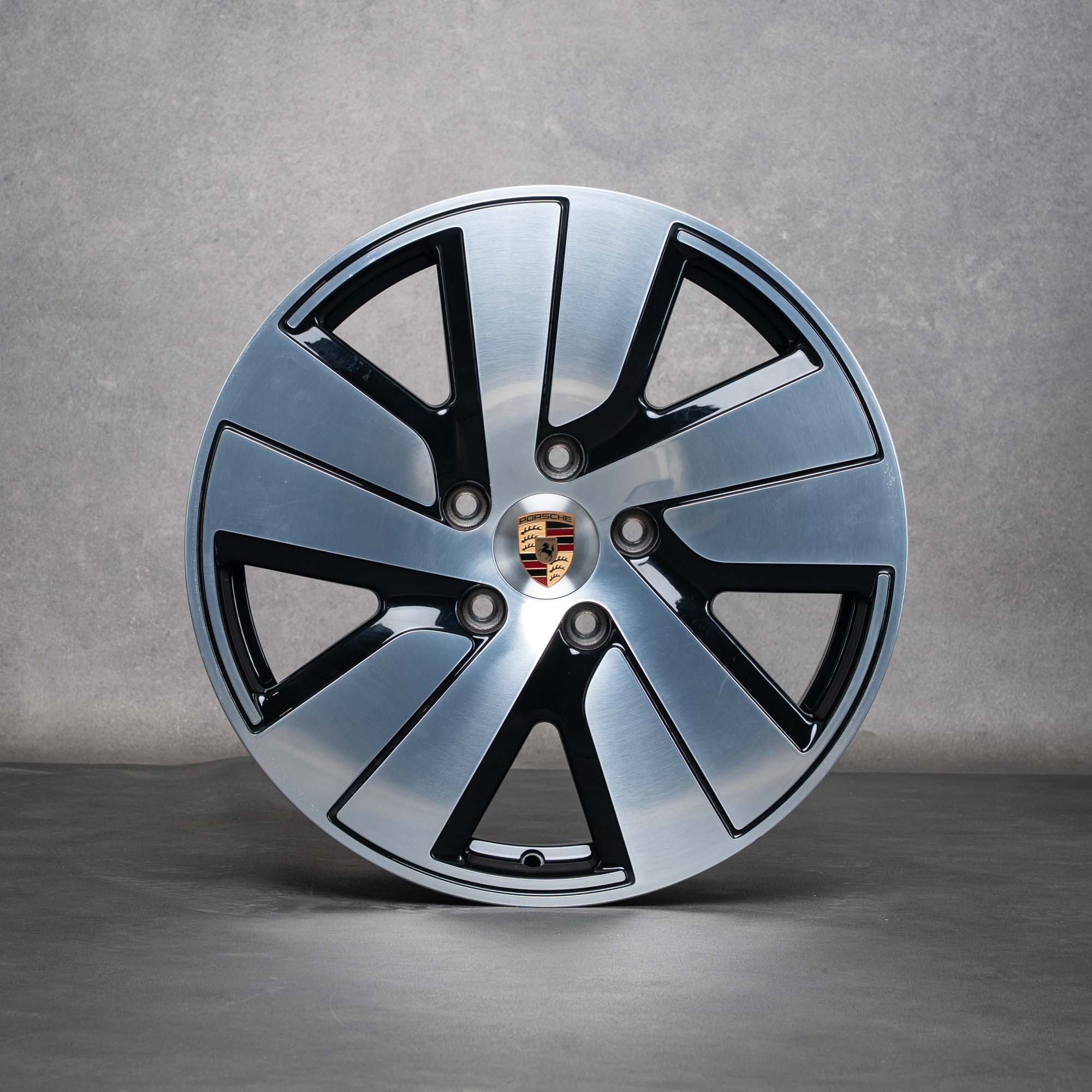 Oryginalne felgi Porsche Taycan 19 cali 9J1 aluminiowe Aero 9J1601025B 9J1601025C czarne polerowane