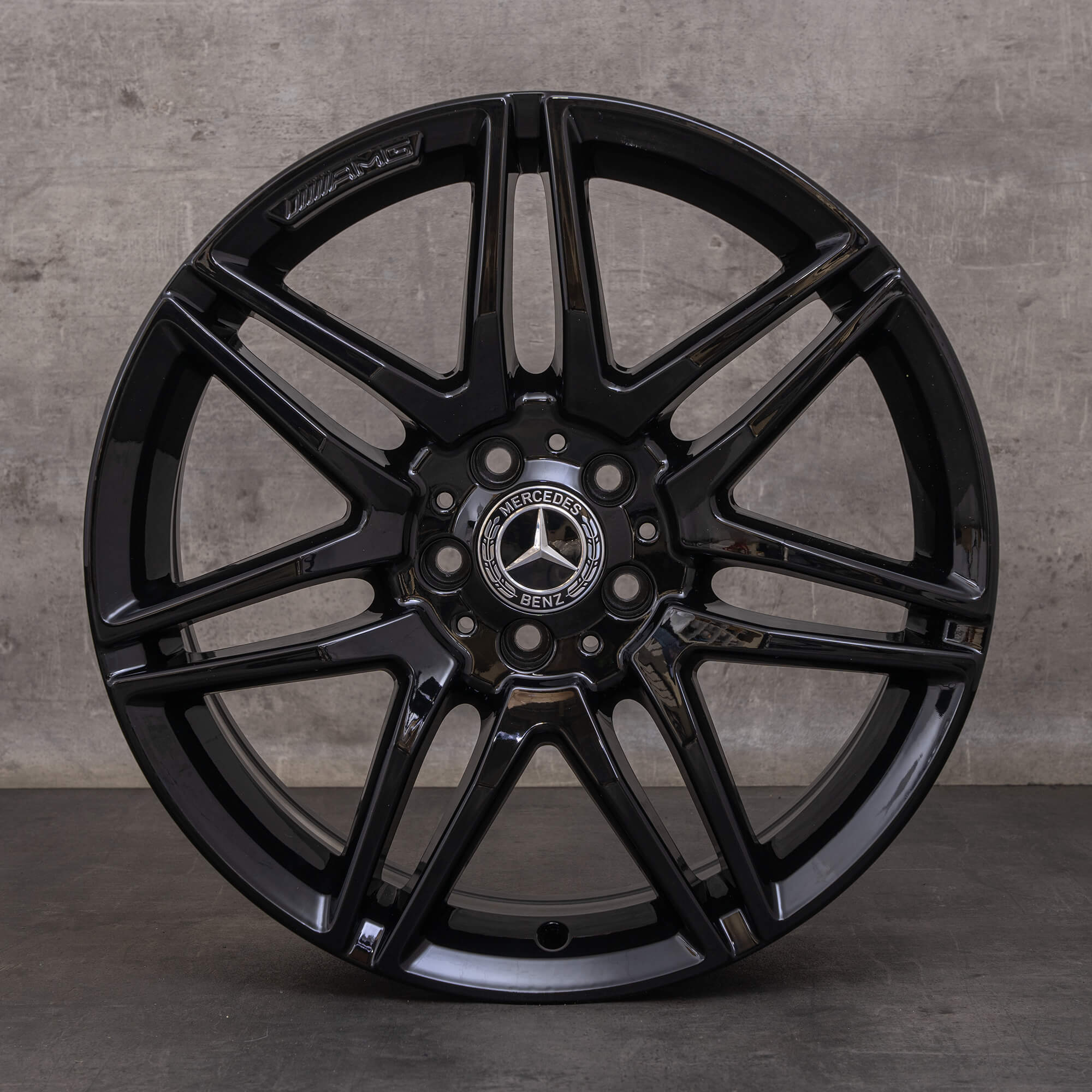 Orijinal Mercedes Benz E-Serisi AMG jantlar 19 inç C207 A207 A2124011900 siyah parlak