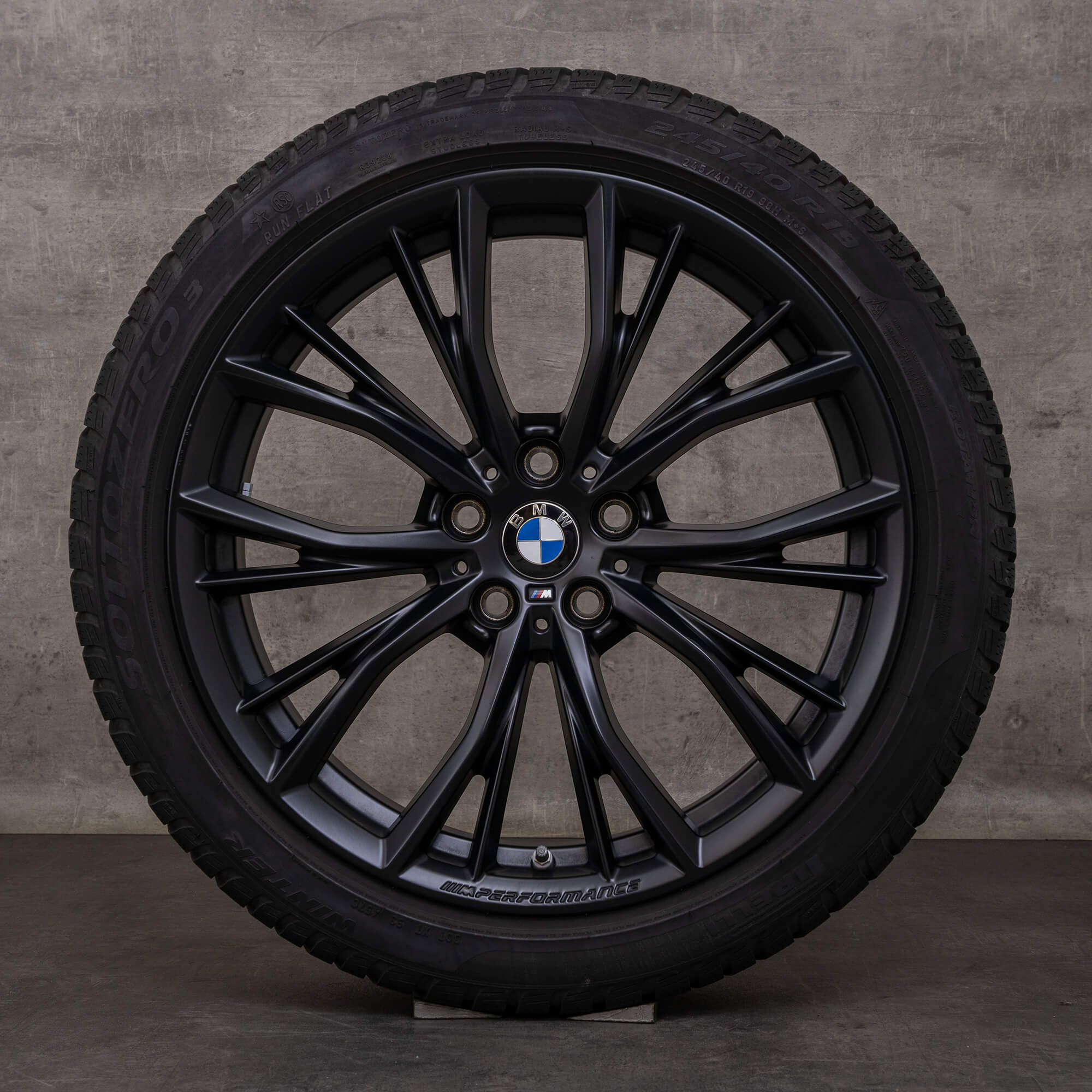 Alkuperäiset BMW 5-sarjan talvirenkaat 19 tuuman G30 G31 vanteet styling 786 M 6885455 musta matta