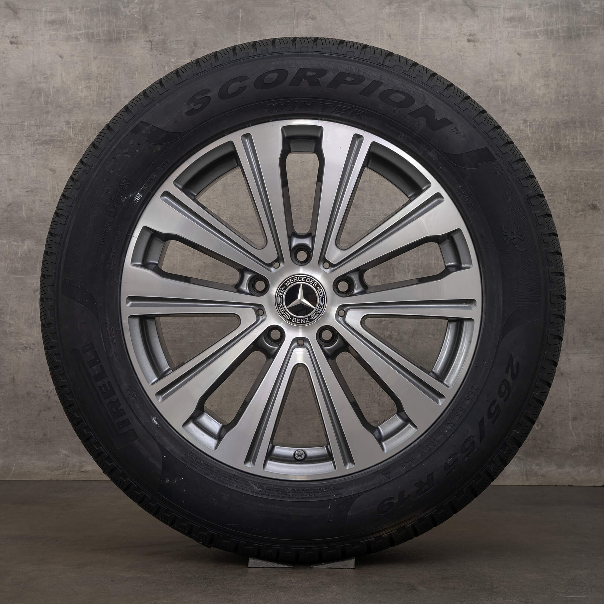 Original zimní pneu s disky Mercedes Benz třídy G 19" ráfky na auto W463 A4634011100 himalaya šedé lesklé soustružené NOVÉ