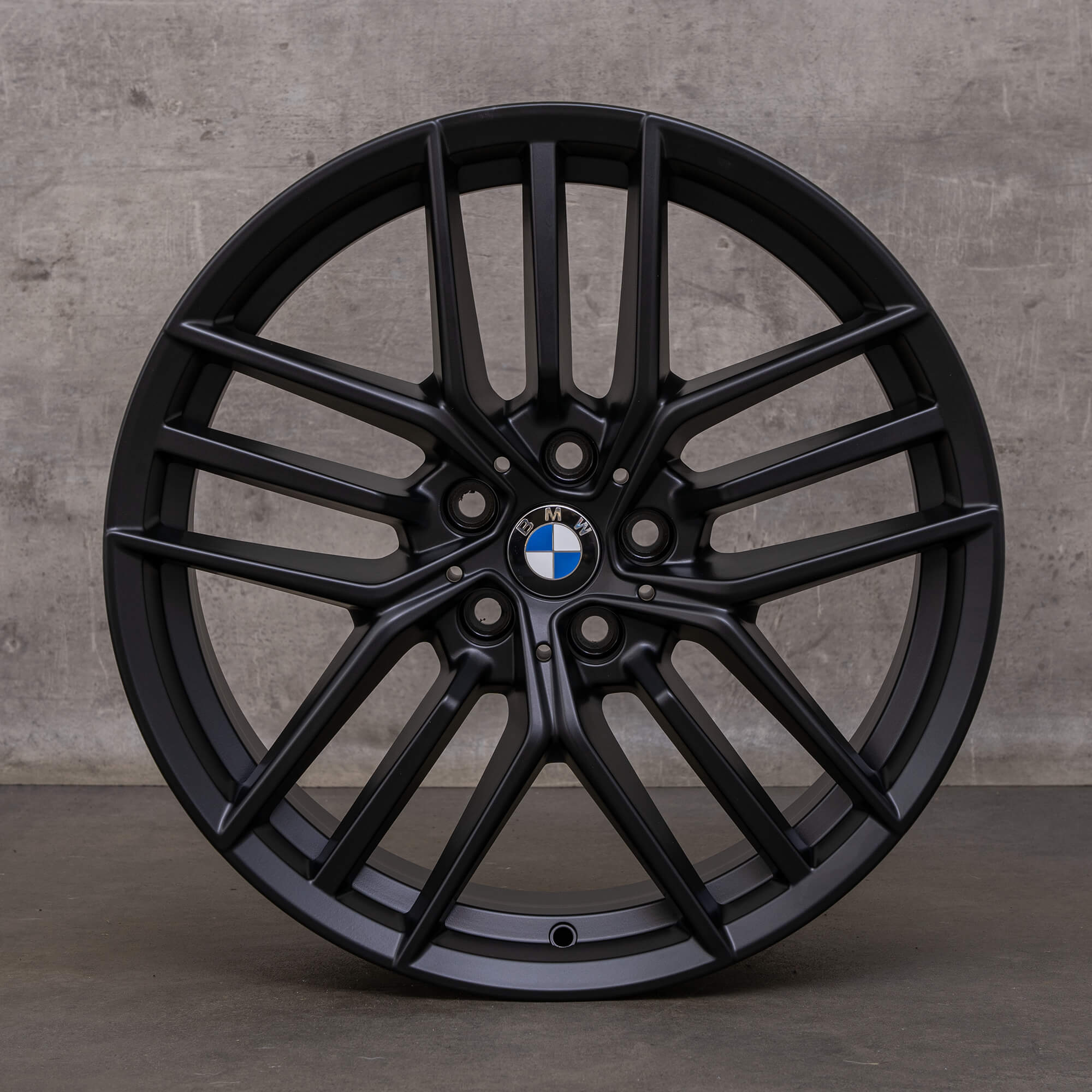 Oryginalne felgi BMW serii 5 i5 19 cali G60 G61 Styling 933 5A324D6 czarny mat NOWOŚĆ
