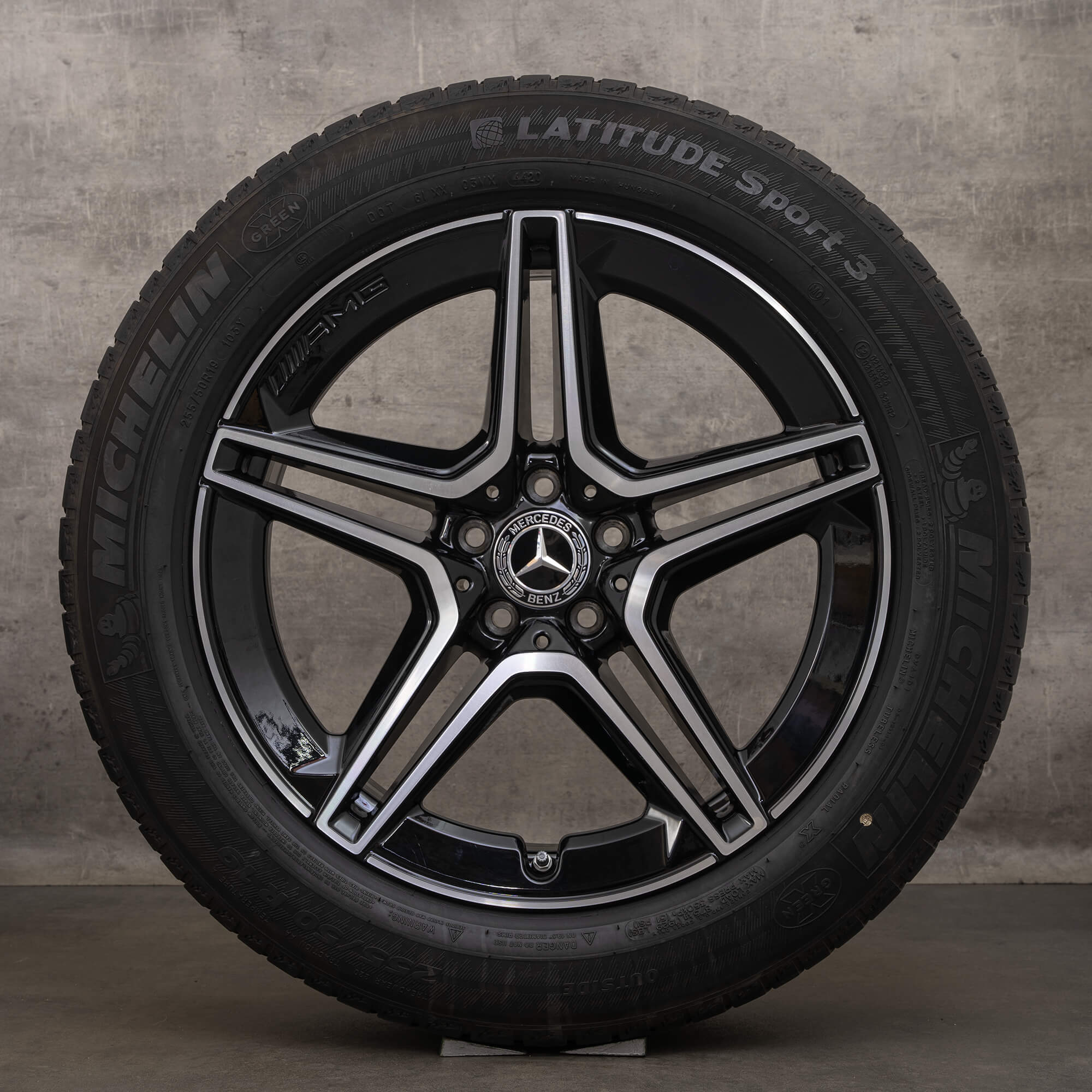 Oryginalne koła zimowe do Mercedesa-Benz GLC 43 AMG 19 cali felgi C253 numery katalogowe A2534015300 A2534015400 czarne z efektem diamond cut