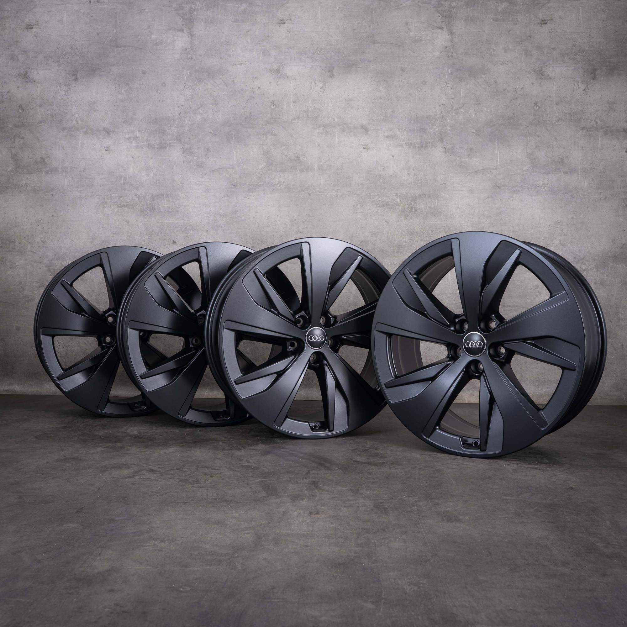 Original Audi e-tron GE Q8 Felgen 20 Zoll 4KE 4KE601025AF schwarz matt lackiert