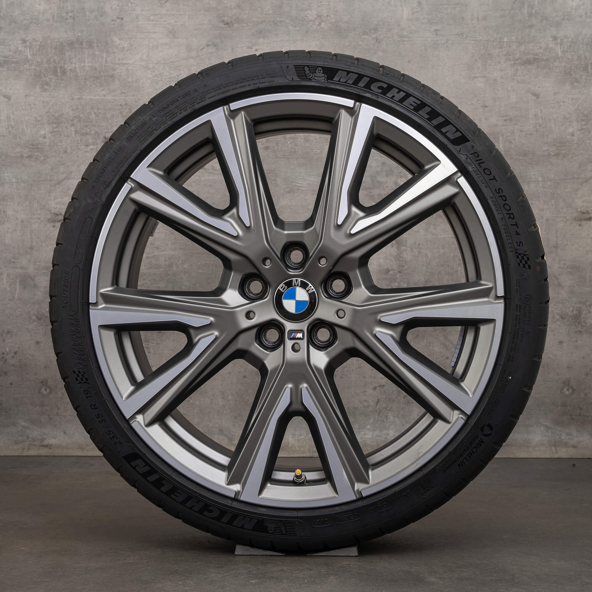 Original BMW 1er 2er Felgen 19 Zoll F40 F44 Sommerräder Styling 557 M 8053525 ceriumgrey matt glanzgedreht