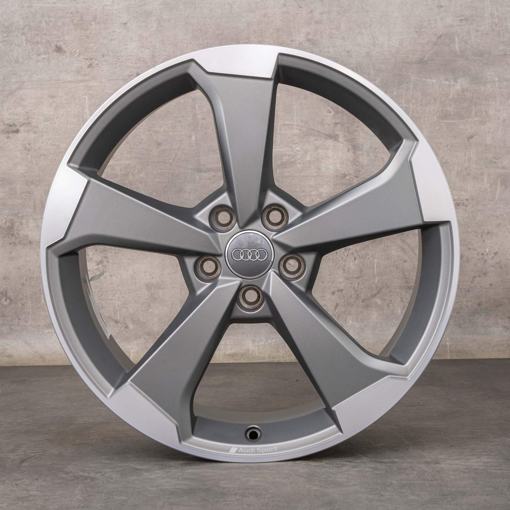 Jante originale Audi de 19 inch A3 S3 RS3 8V Rotor 8V0601025ET