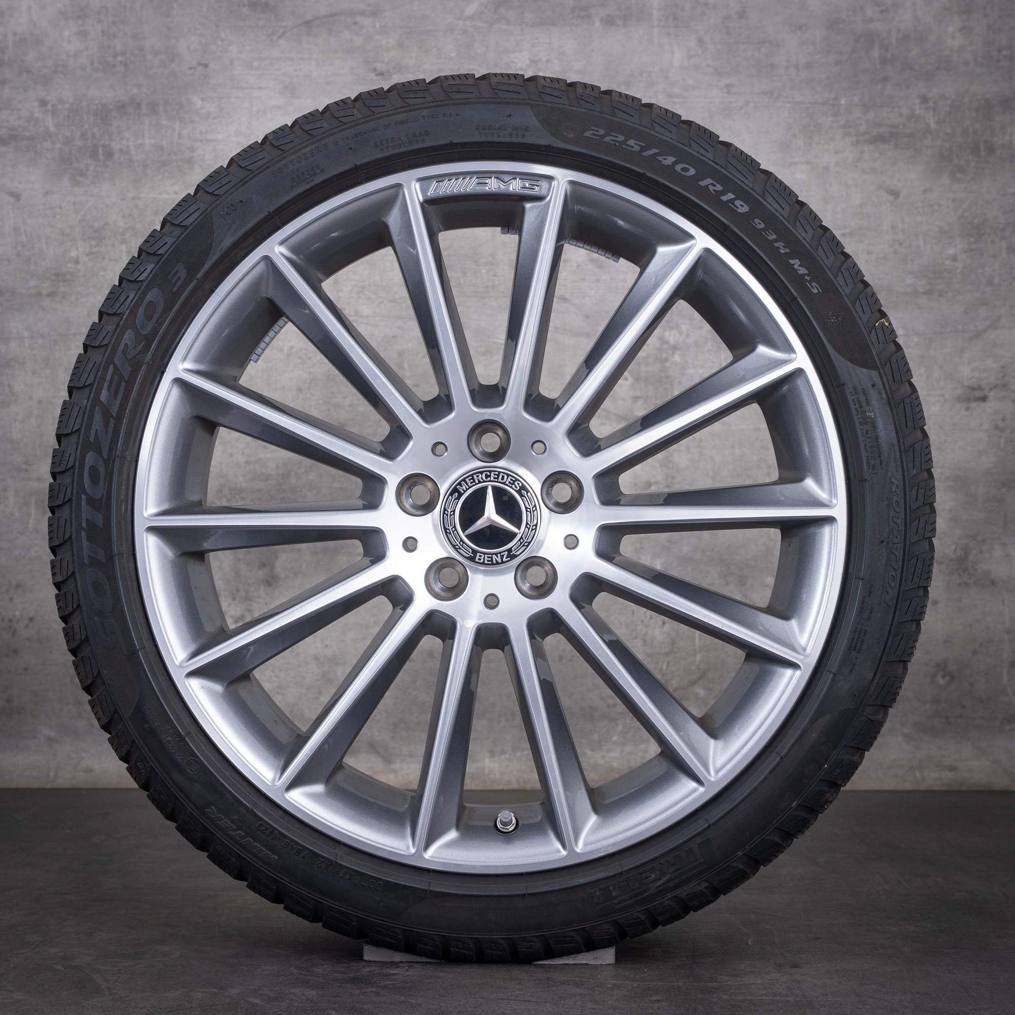 Original Mercedes-Benz A- och B-klass samt CLA vinterhjul 19 tum W177 V177 W247 C118 X118 fälgar A1774011600 himalaya grey, frontpolerade