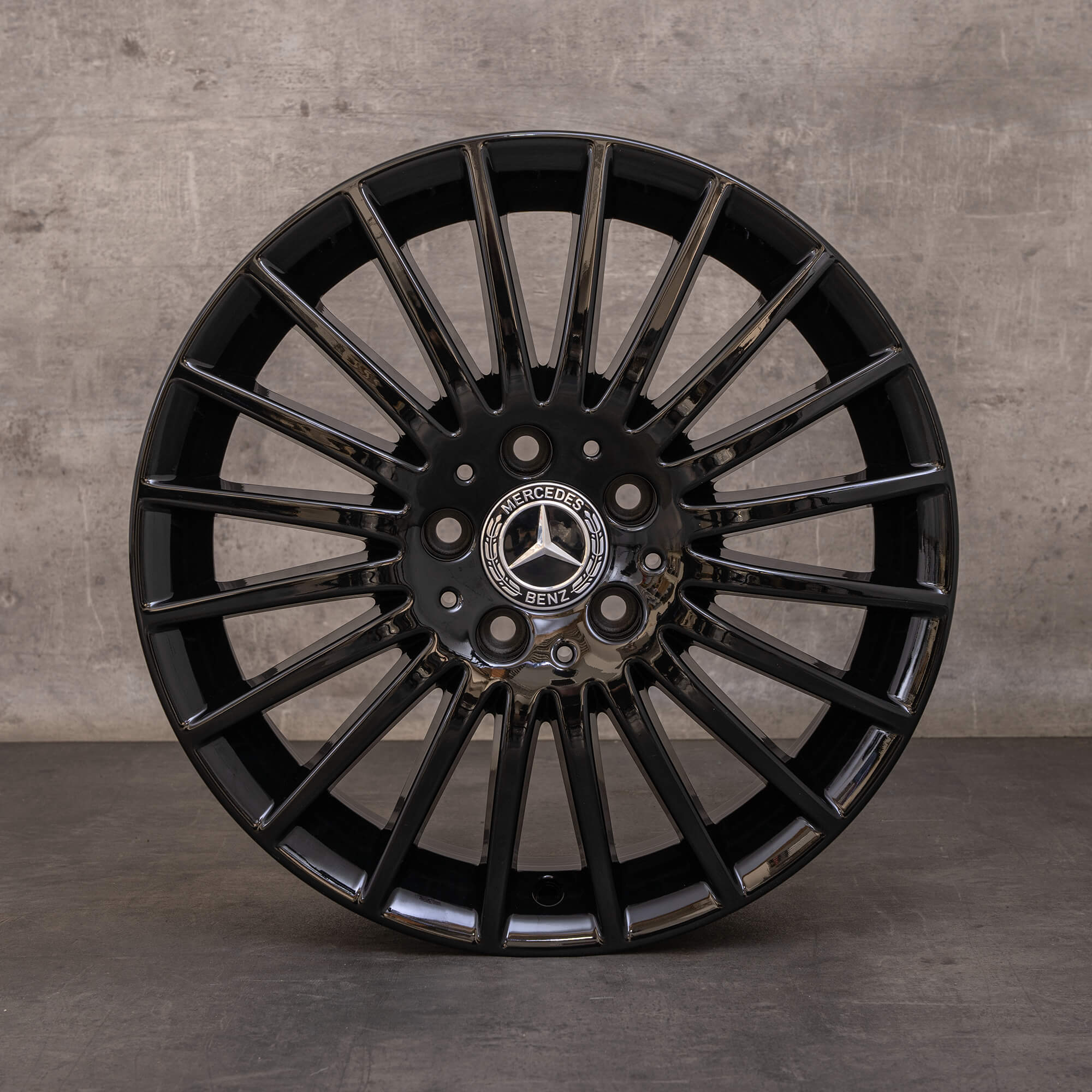 Jantes originais Mercedes Benz EQV 17 polegadas W447 A4474014900 preto brilhante