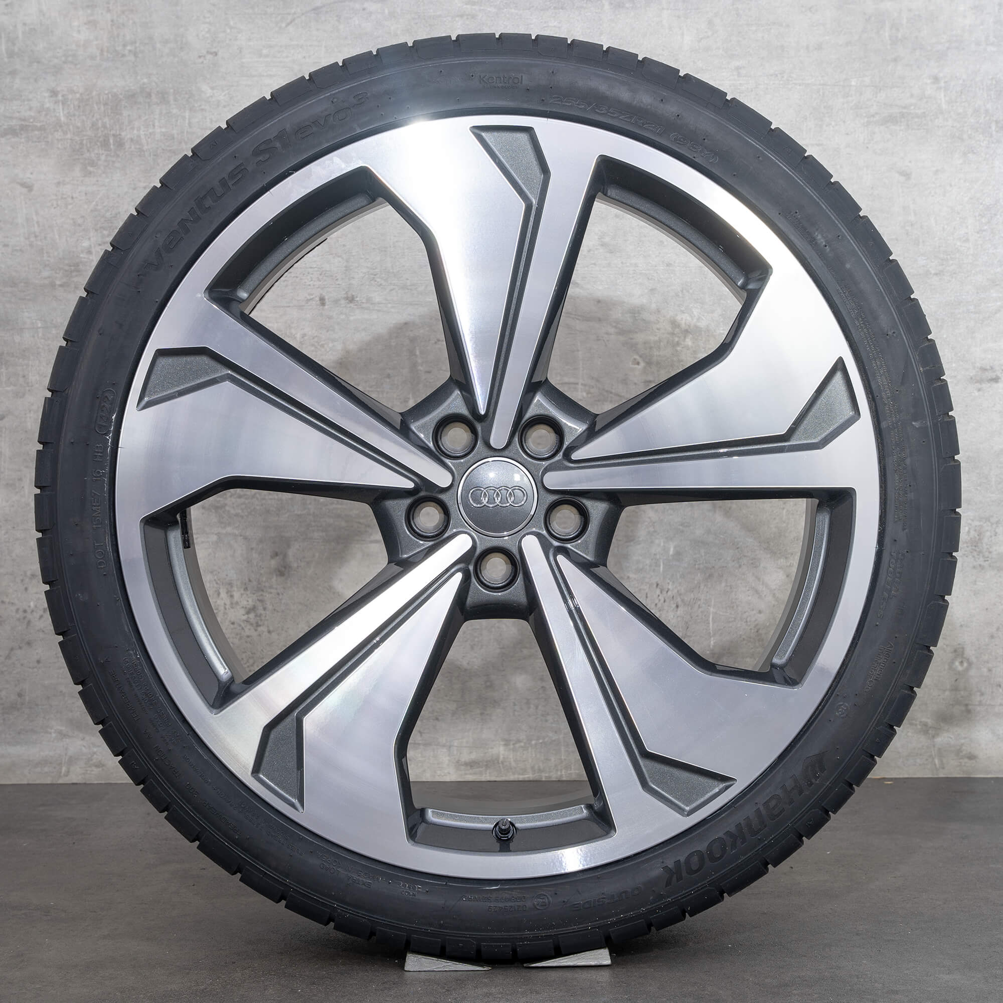 Äkta Audi A7 S7 fälgar 21 tum C8 4K sommarhjul 4K8601025AH antracit glänsande svarvade sommardäck NY