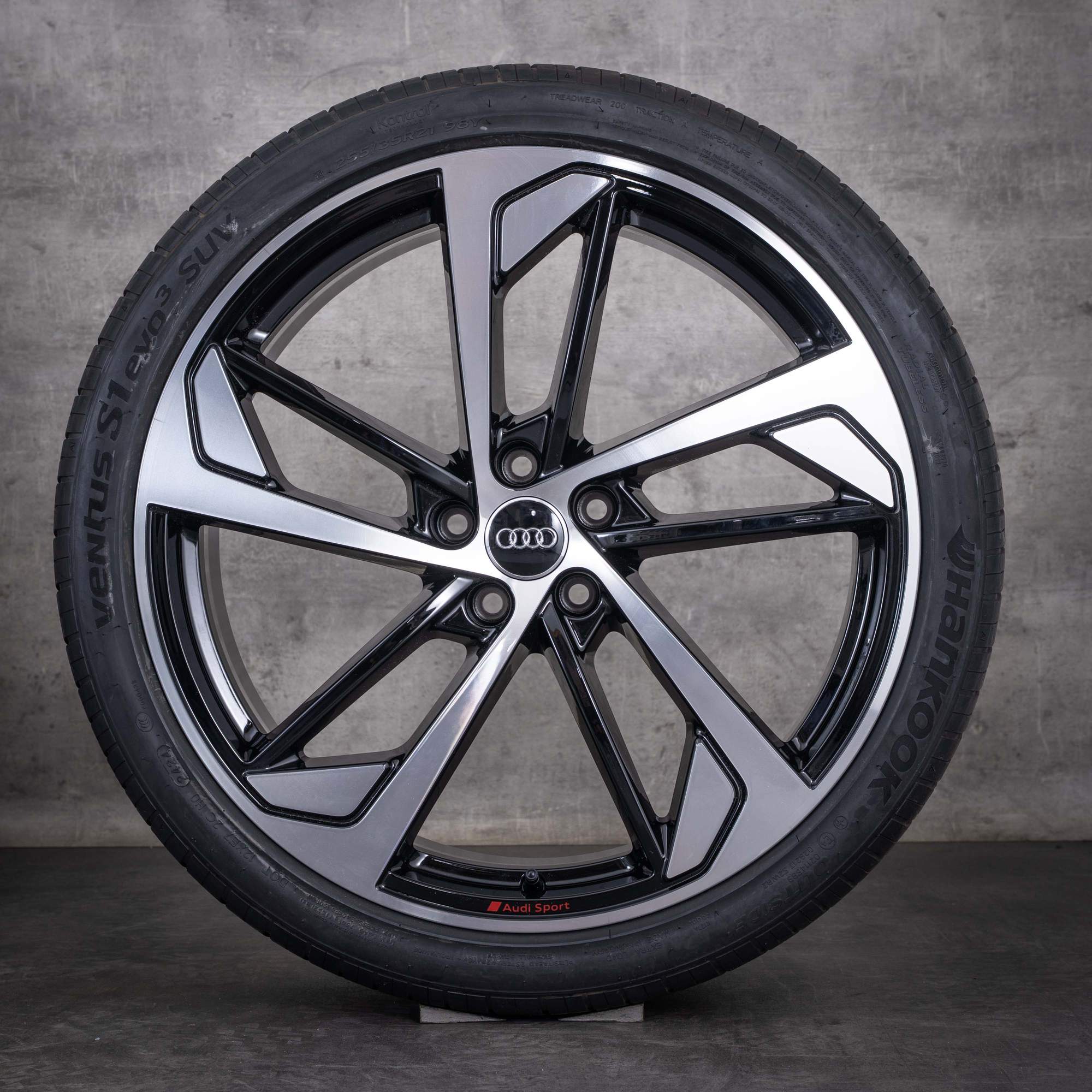 Originální disky Audi A7 S7 21 palců 4K C8 letní kola 4K8601025S černé s diamond cut povrchem