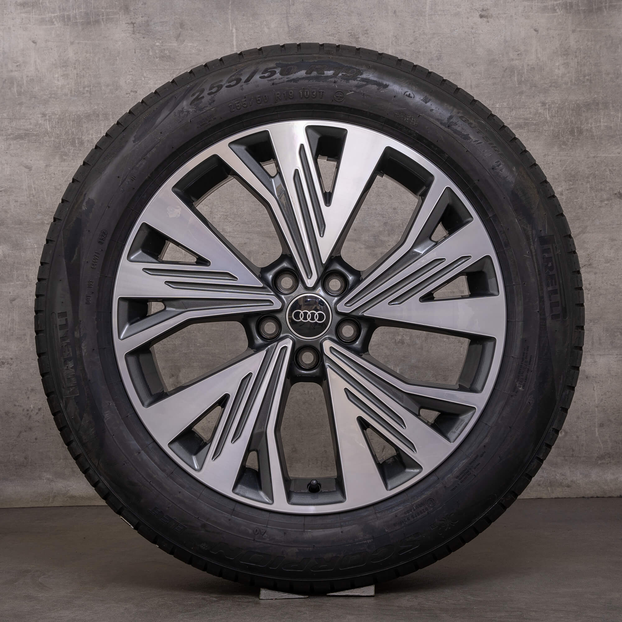 Originale Audi Q4 & Sportback e-tron vinterhjul 19 tommer Aero fælge 89A601025C antracit poleret