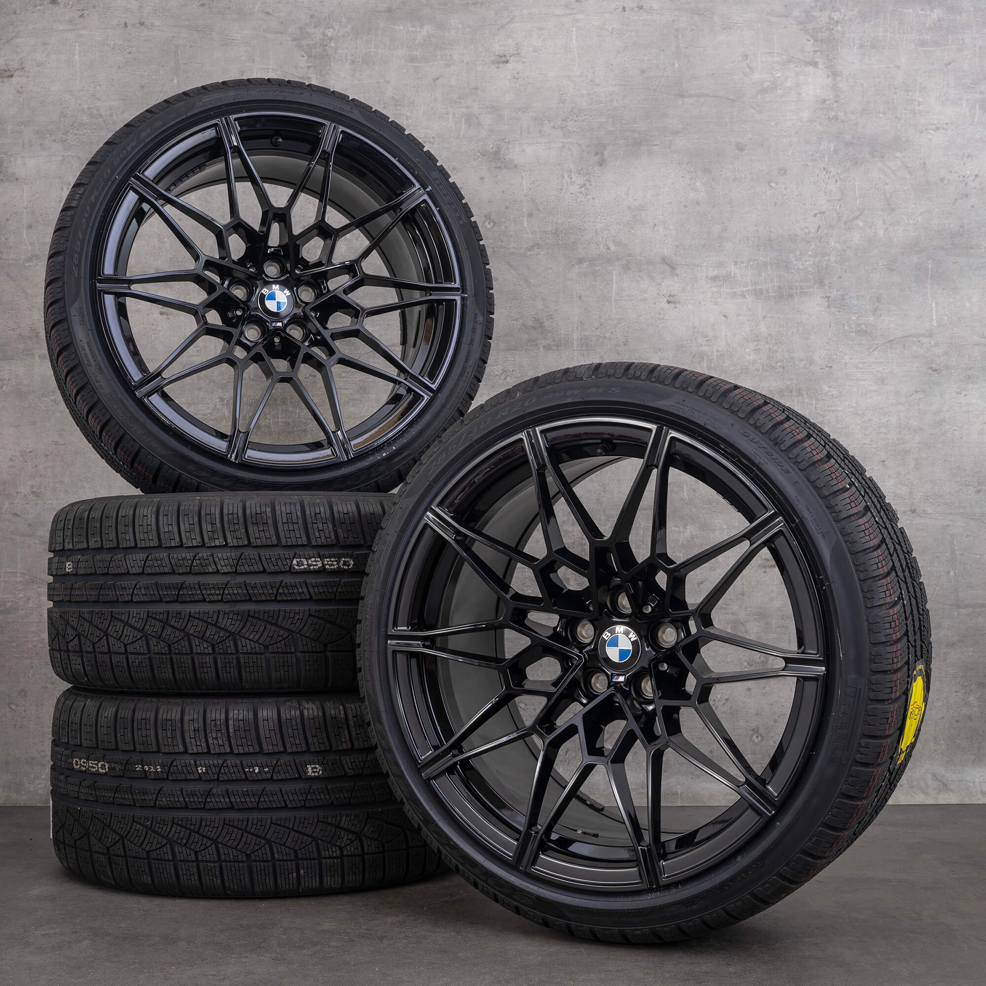 BMW 19 20 inch velgen M3 G80 M4 G82 styling M826 wintervelgen winterbanden