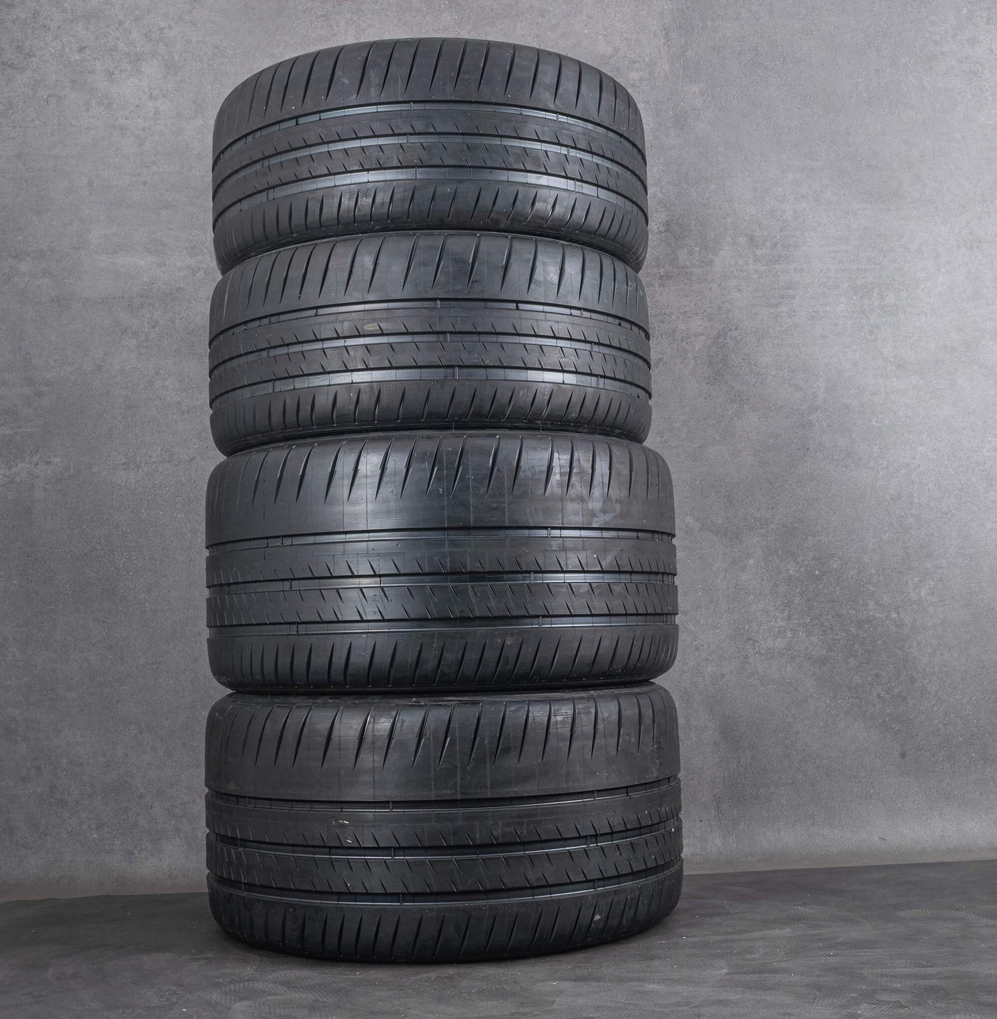 Original letní kola Porsche 911 992 GT3 RS 20 21" ráfky na auto 9GT601025AF 9GT601025AH Pyrored NEW