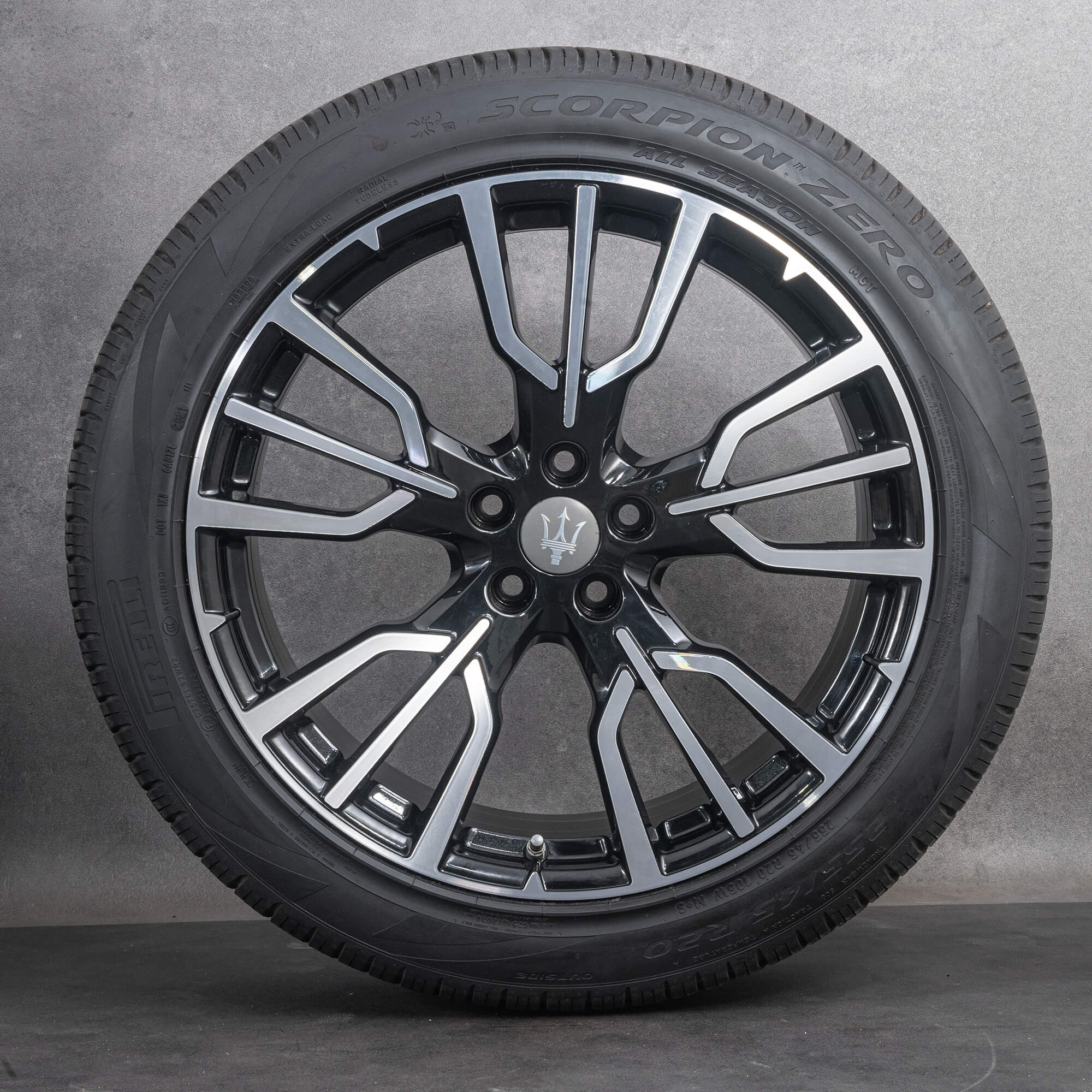 Alkuperäiset Maserati Grecale -vanteet 20 tuuman ympärivuotiset renkaat 670171180 musta.