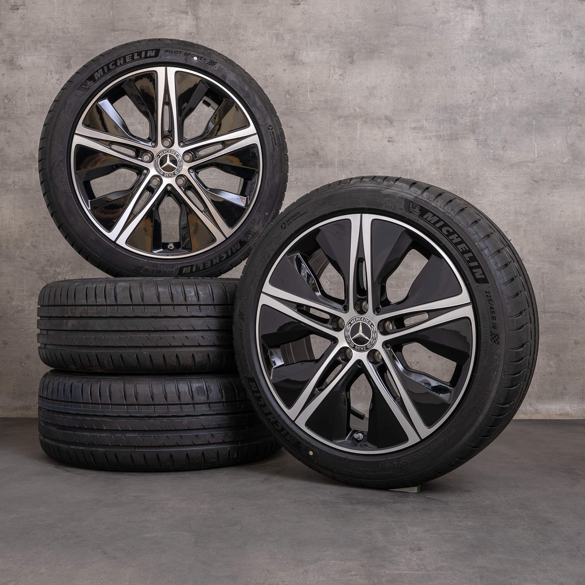 Original Mercedes Benz A B Klasse CLA Felgen 18 Zoll W177 V177 W247 C118 X118 Sommerreifen A1774010500 schwarz glanzgedreht