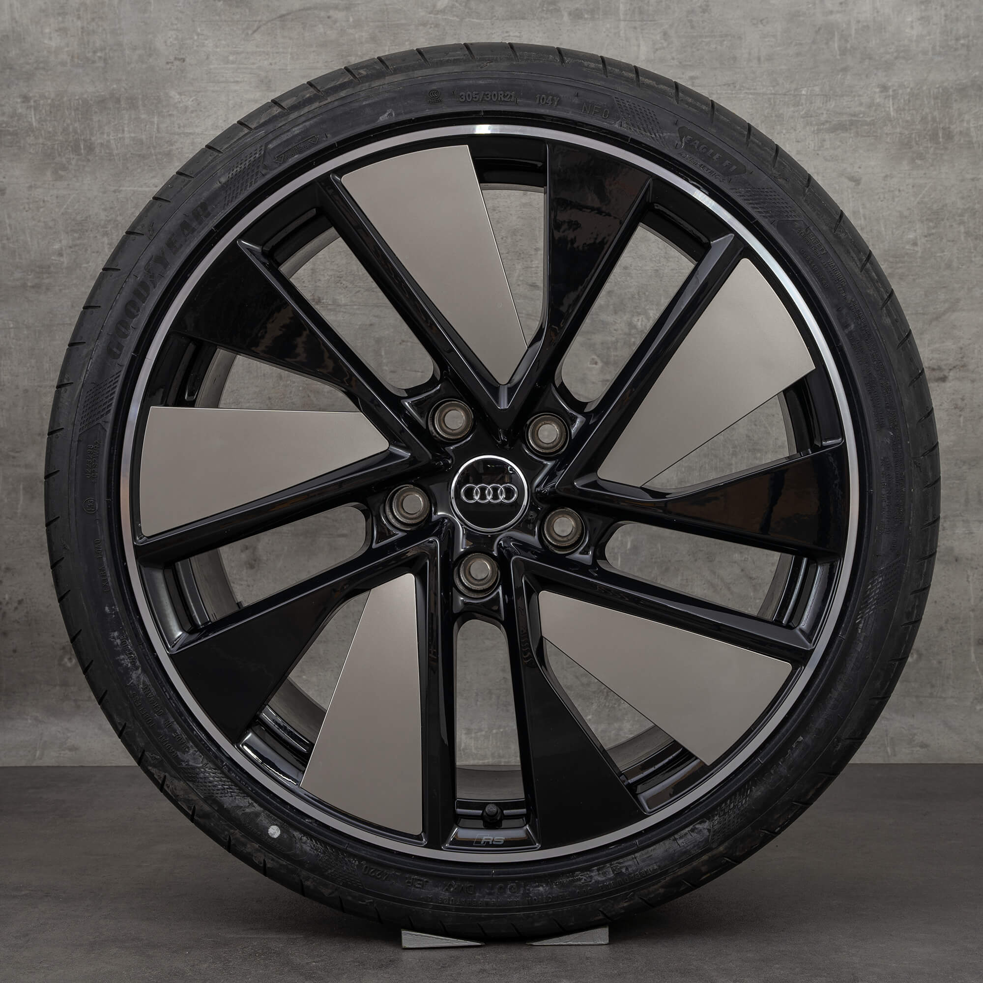 Cerchi Audi 21 pollici e-tron GT RS ruote estive pneumatici estivi 4J3601025J